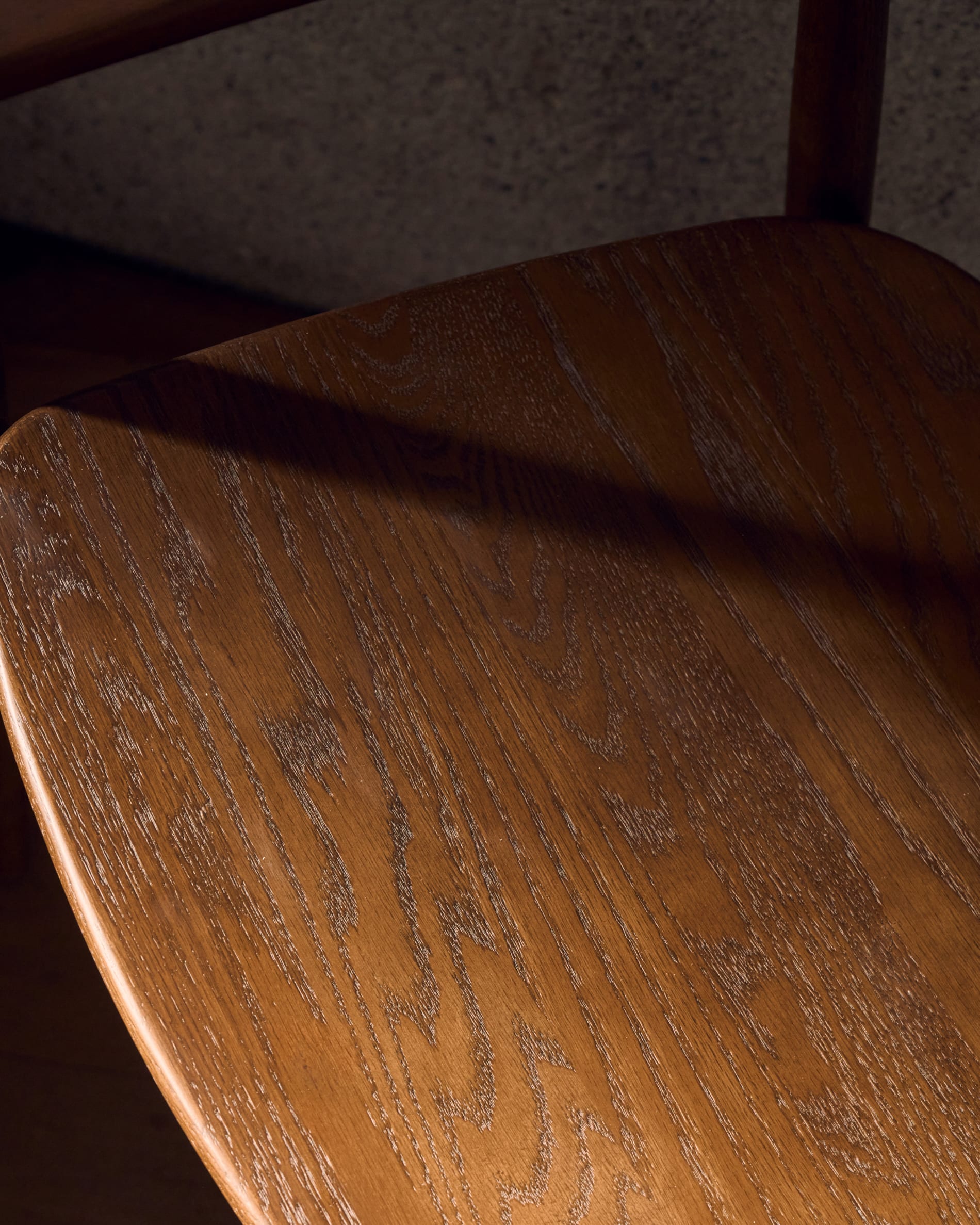Fondes chair in solid oak wood with walnut finish FSC Mix Credit