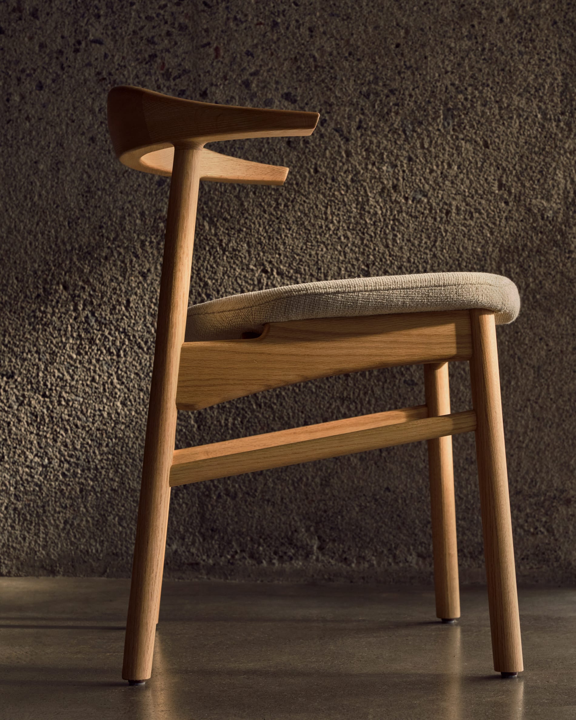 Timons chair removable cover in beige chenille solid oak wood natural finish FSC Mix Credit