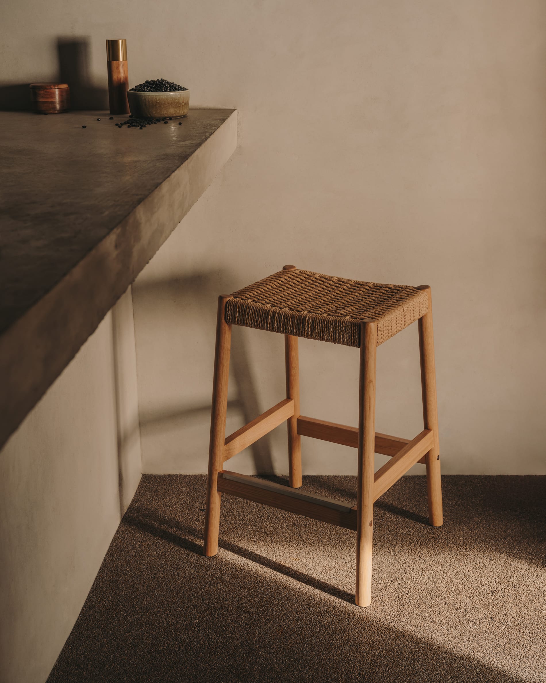 Yalia stool in solid oak wood with natural finish and rope seat, height 65 cm, FSC Mix Credit