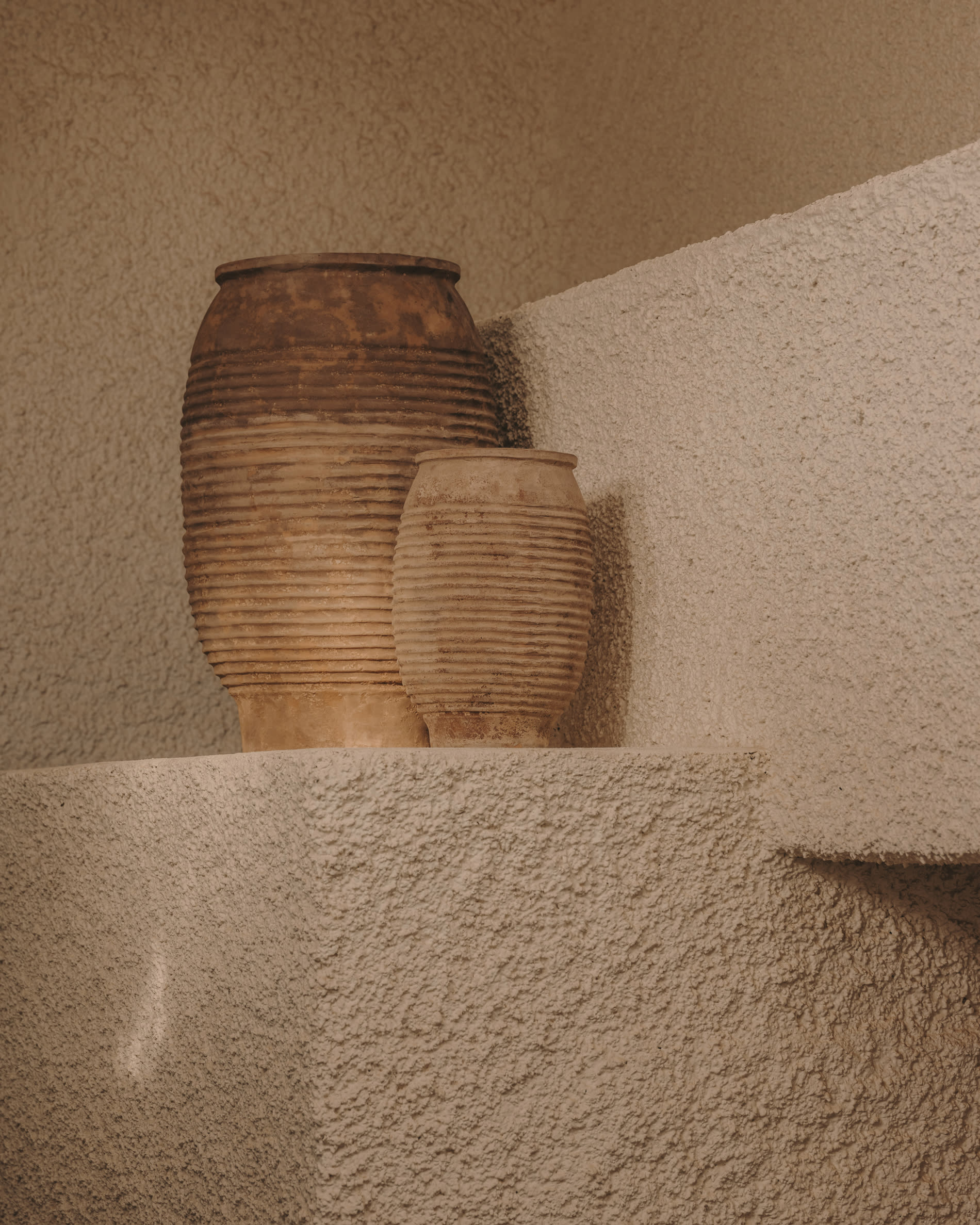 Ensemble Llonga de 2 pots de fleurs en terre cuite, finition naturelle Ø 54 / — Kave Home