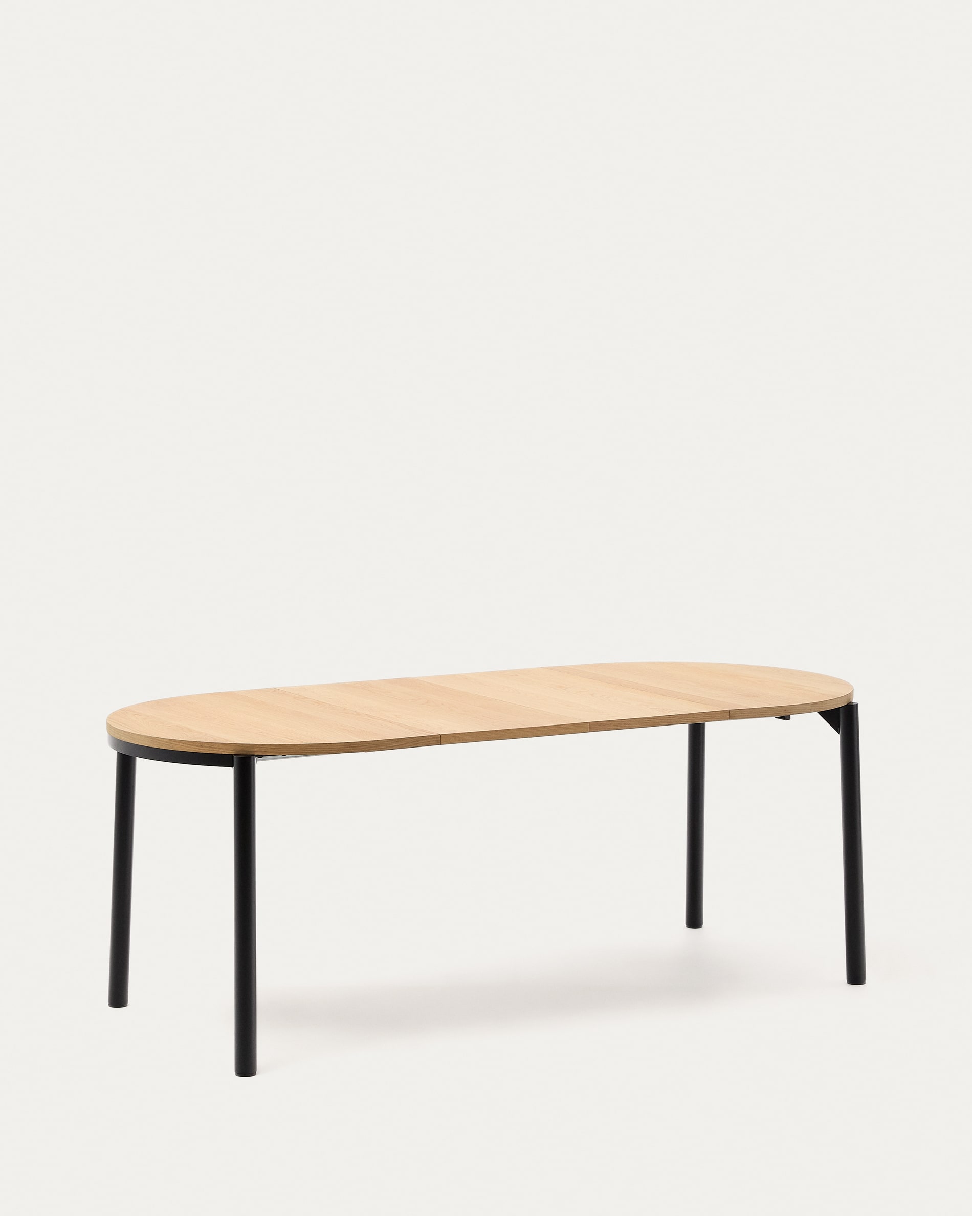 Montuiri extendable table in oak veneer and with steel legs in a black finish, Ø120(200) x 90 cm