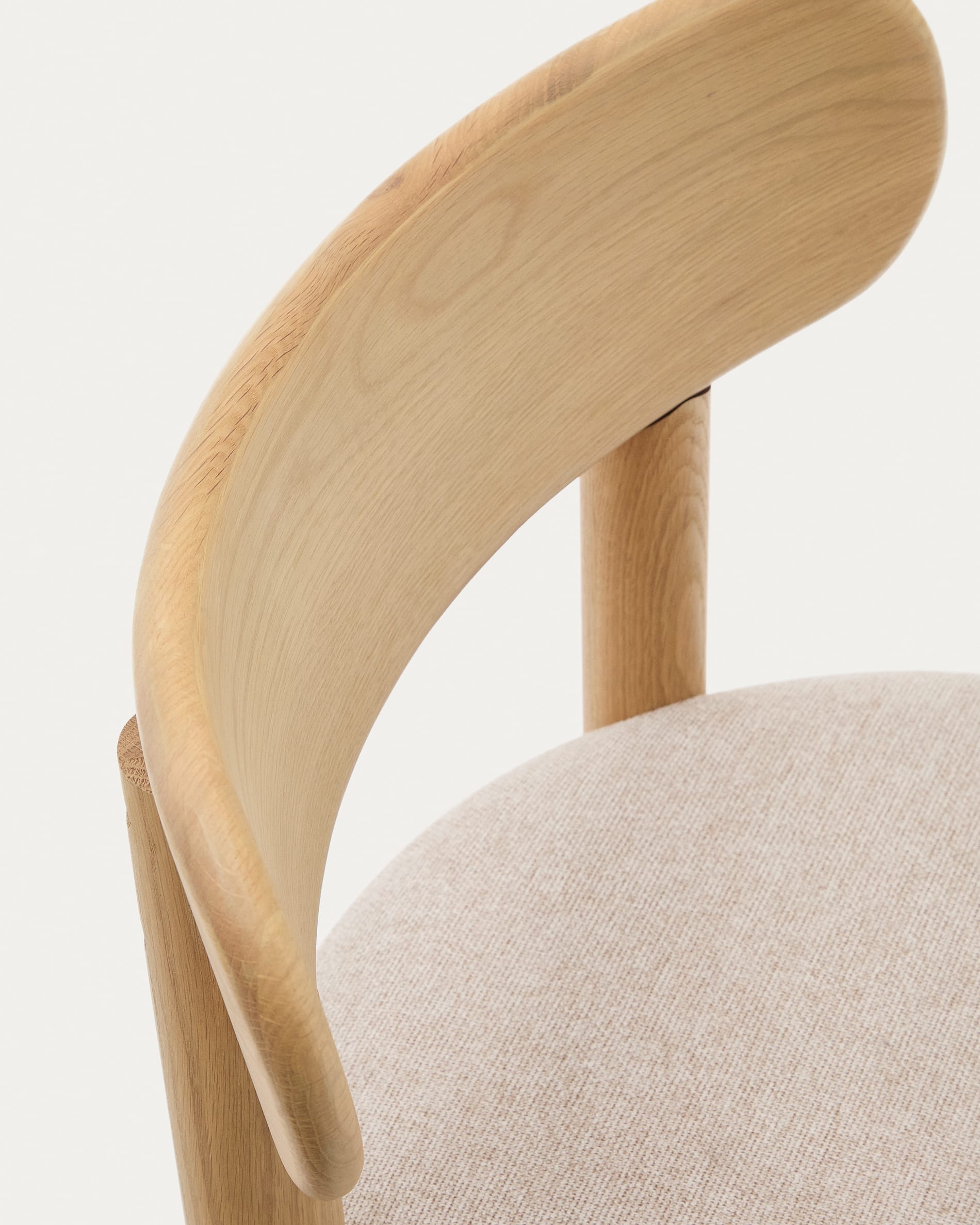 Nebai chair in beige chenille with a solid oak wood structure and natural finish FSC MIX Credit