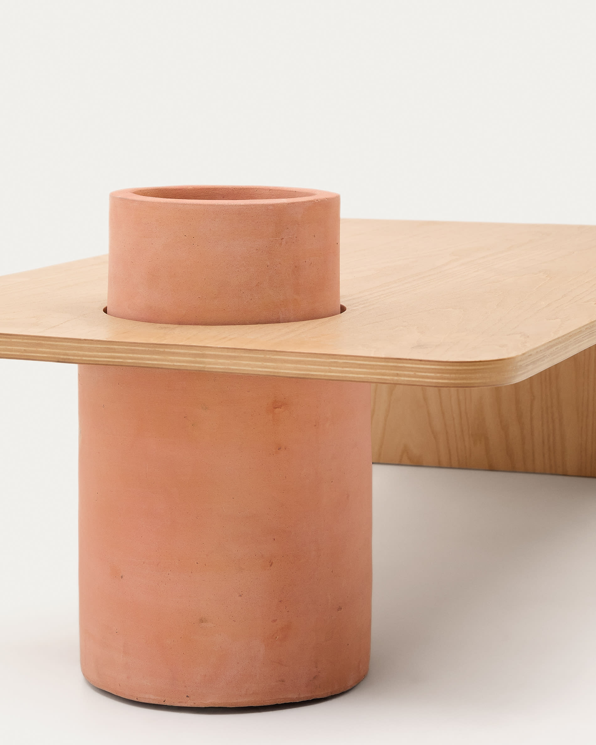 Olaria terracotta coffee table with an oak veneer in a natural finish, 110 x 60 cm