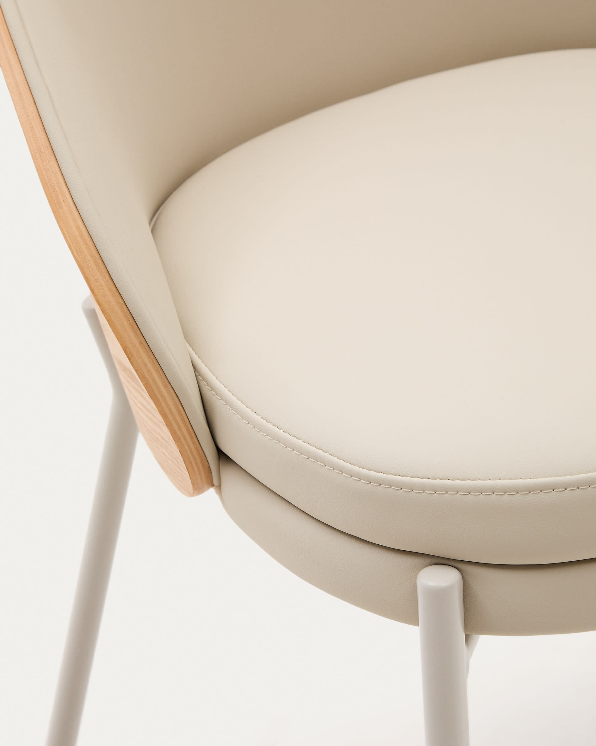 Eamy chair in beige polyurethane, ash veneer with natural finish and beige metal