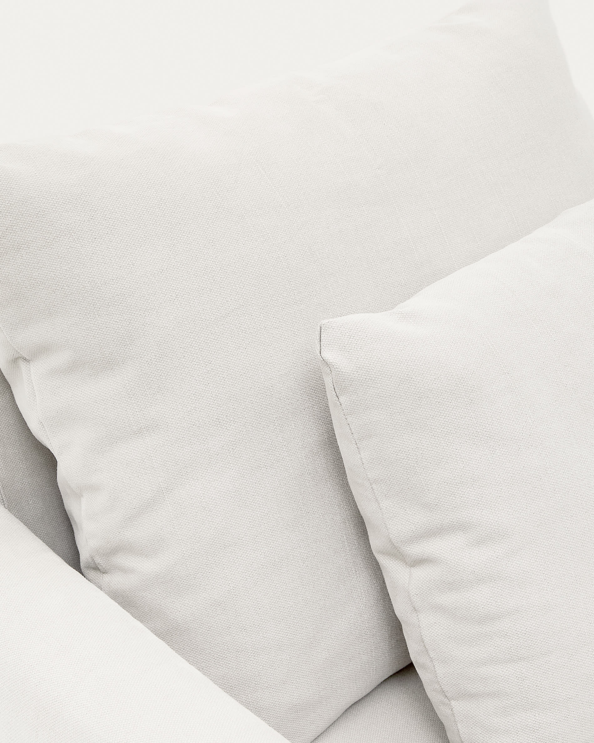 Nora armchair with removable cover with linen and cotton cushion in ecru 92cm