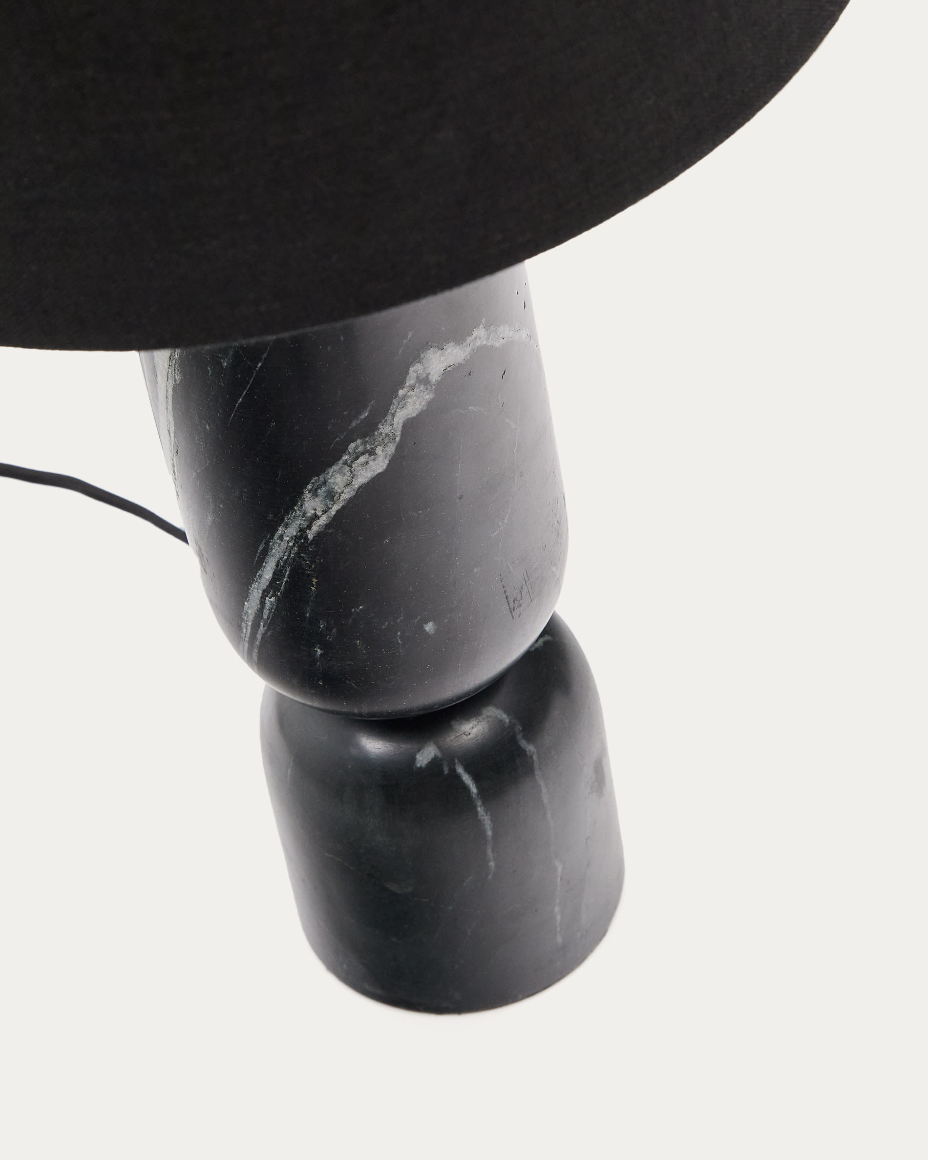 Vex table lamp in black marble with a black linen shade