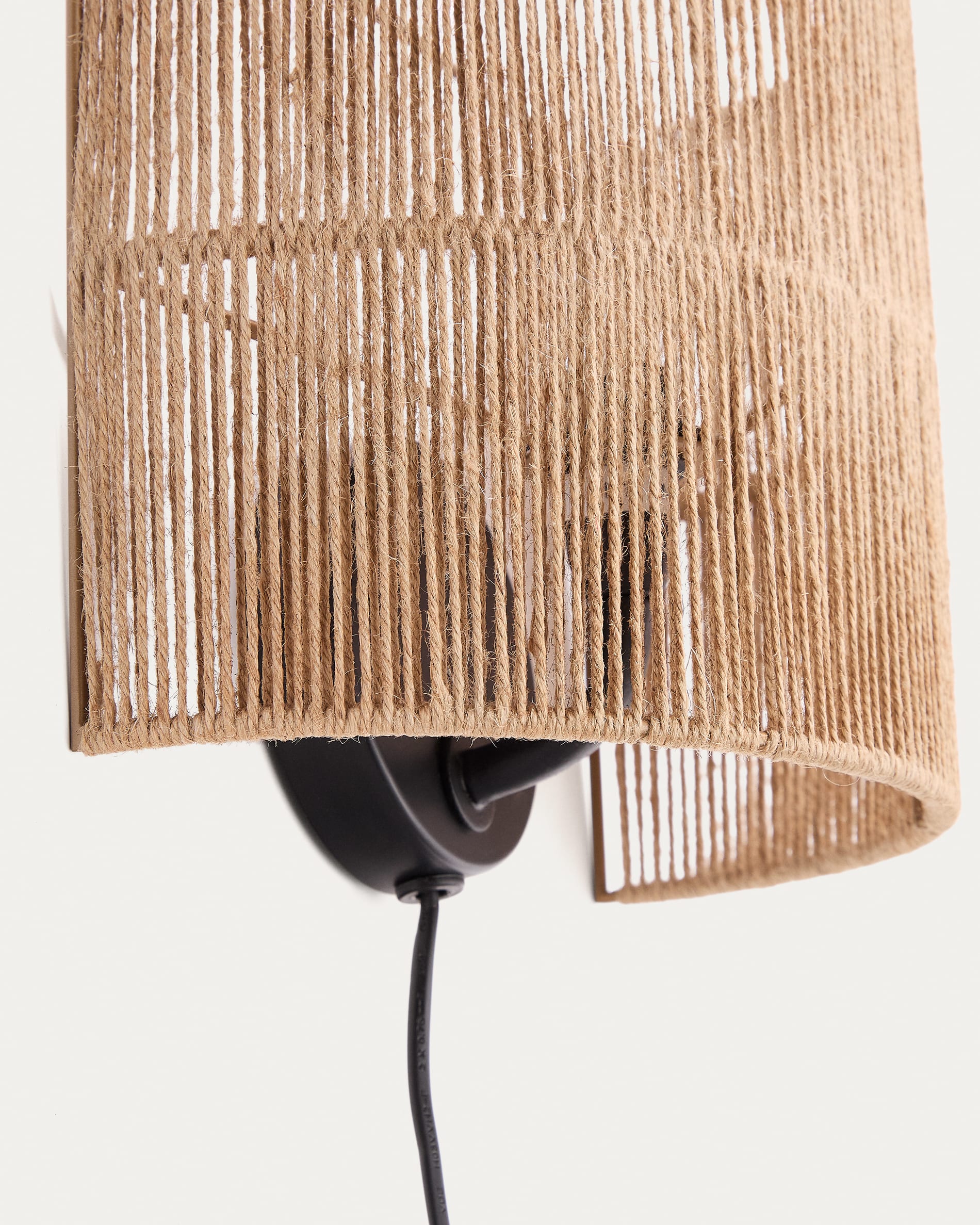 Canar wall light made of jute with a natural finish