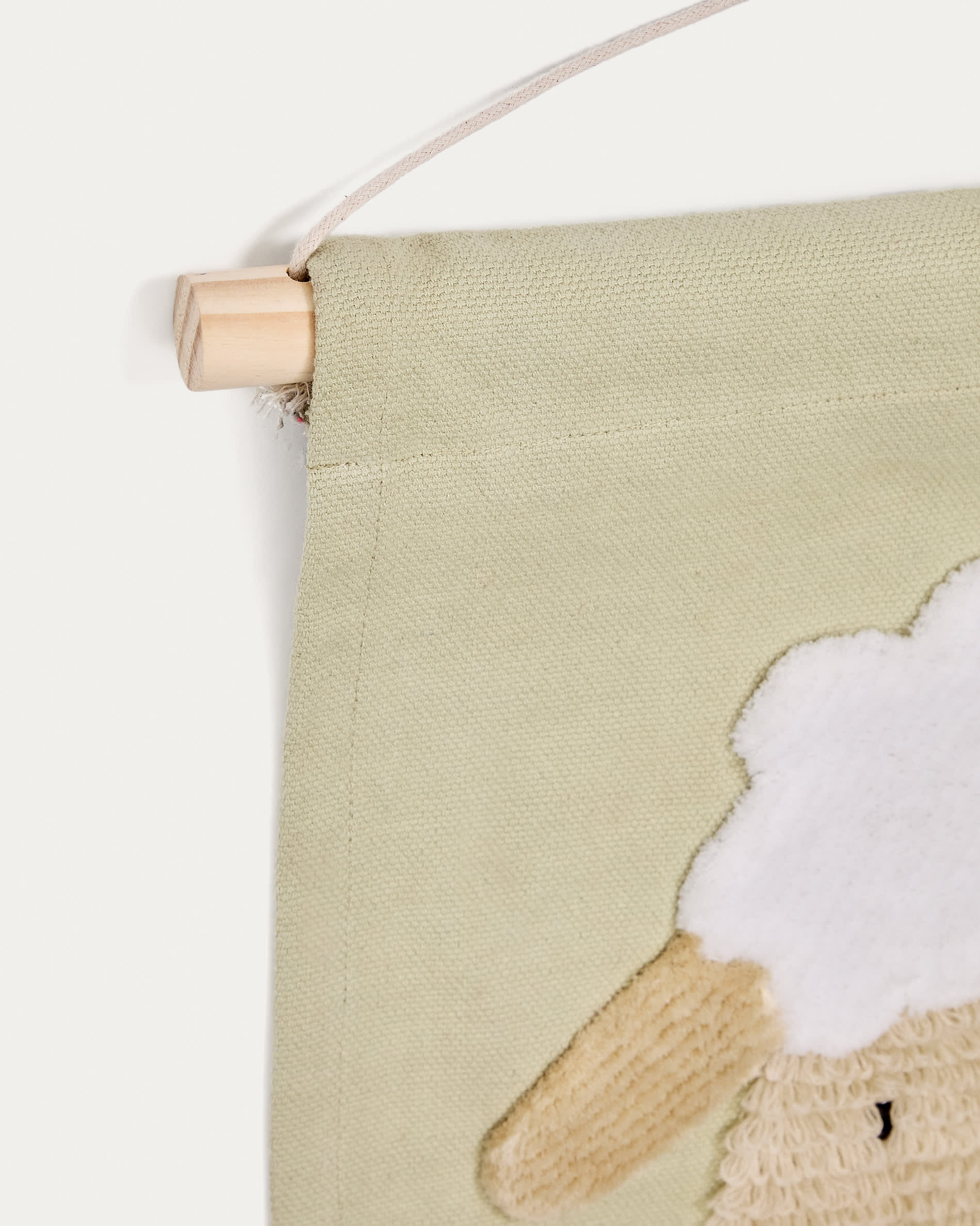 Milu wall tapestry in green cotton with a sheep and green tassels