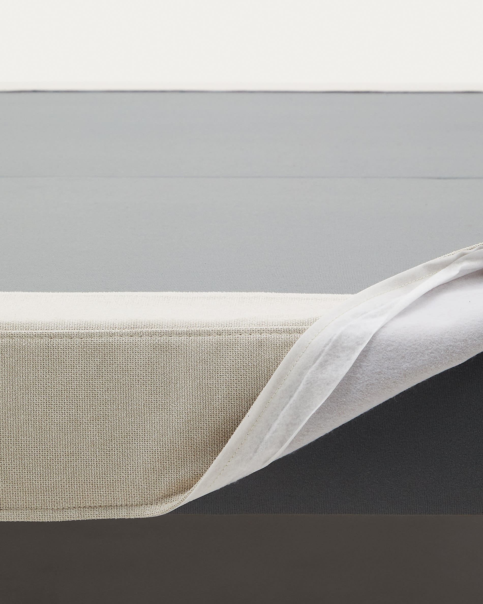 Cover for the Ofelia bed in ecru for a 180 x 200 cm mattress