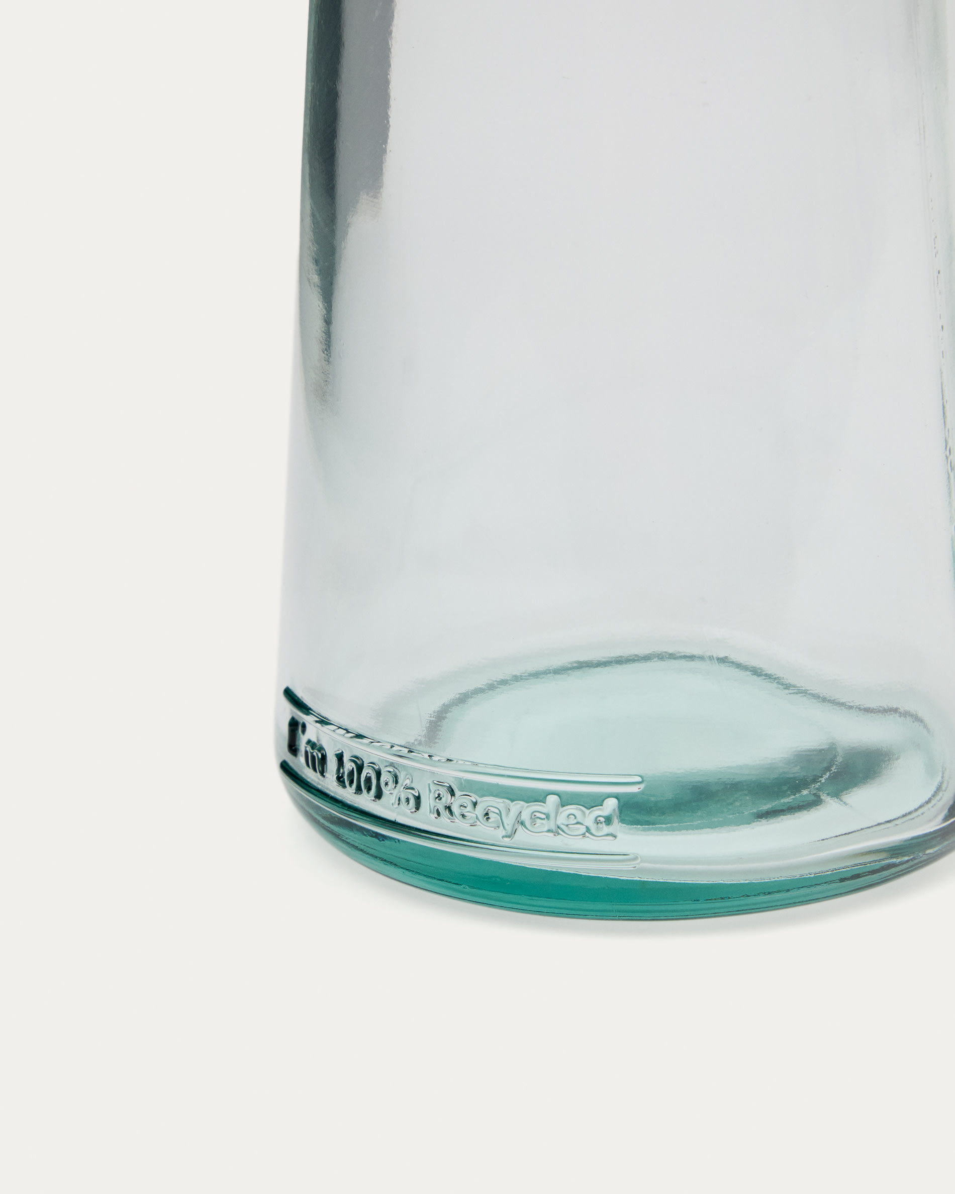 Izai transparent recycled glass jug