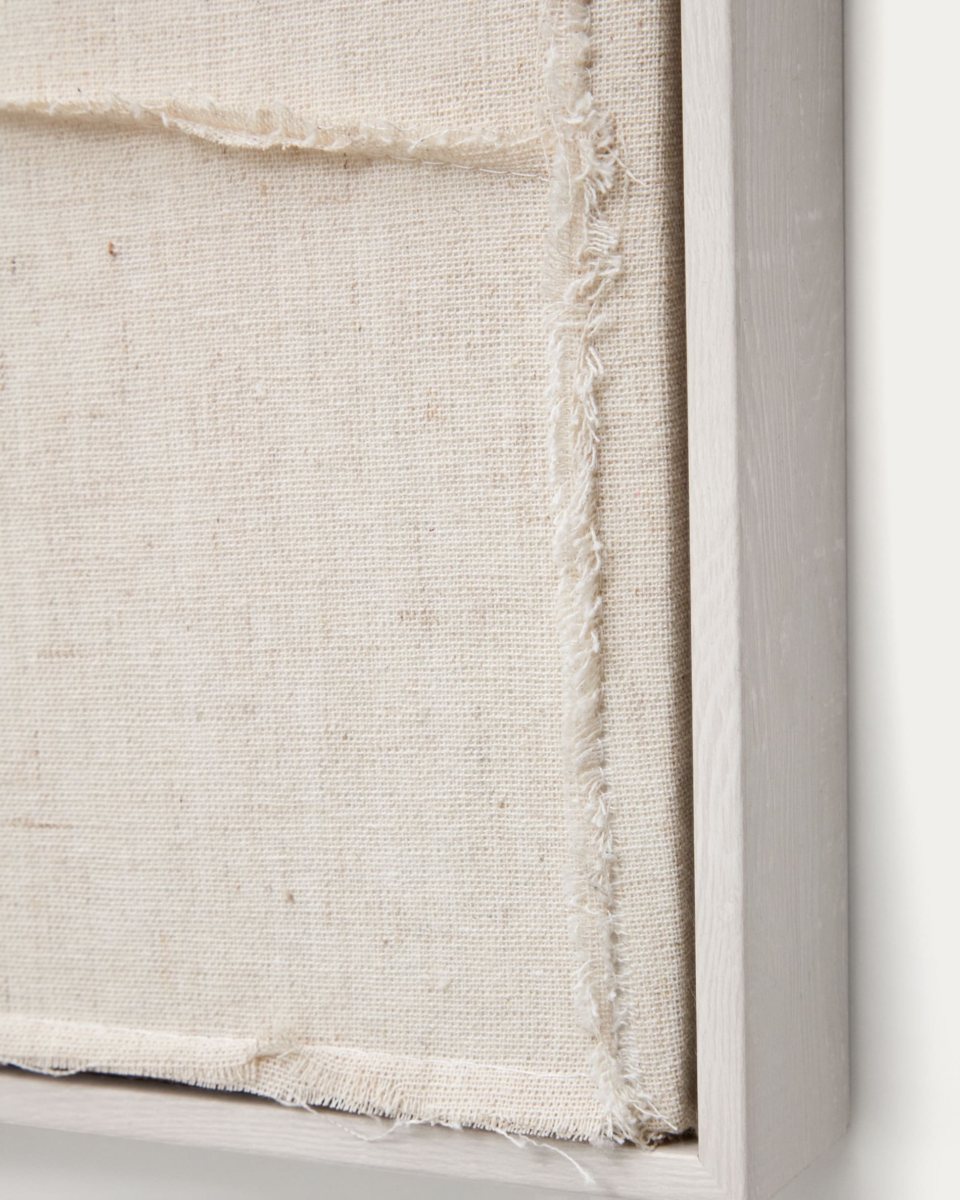 Maha white wall hanging with vertical line 52 x 72 cm
