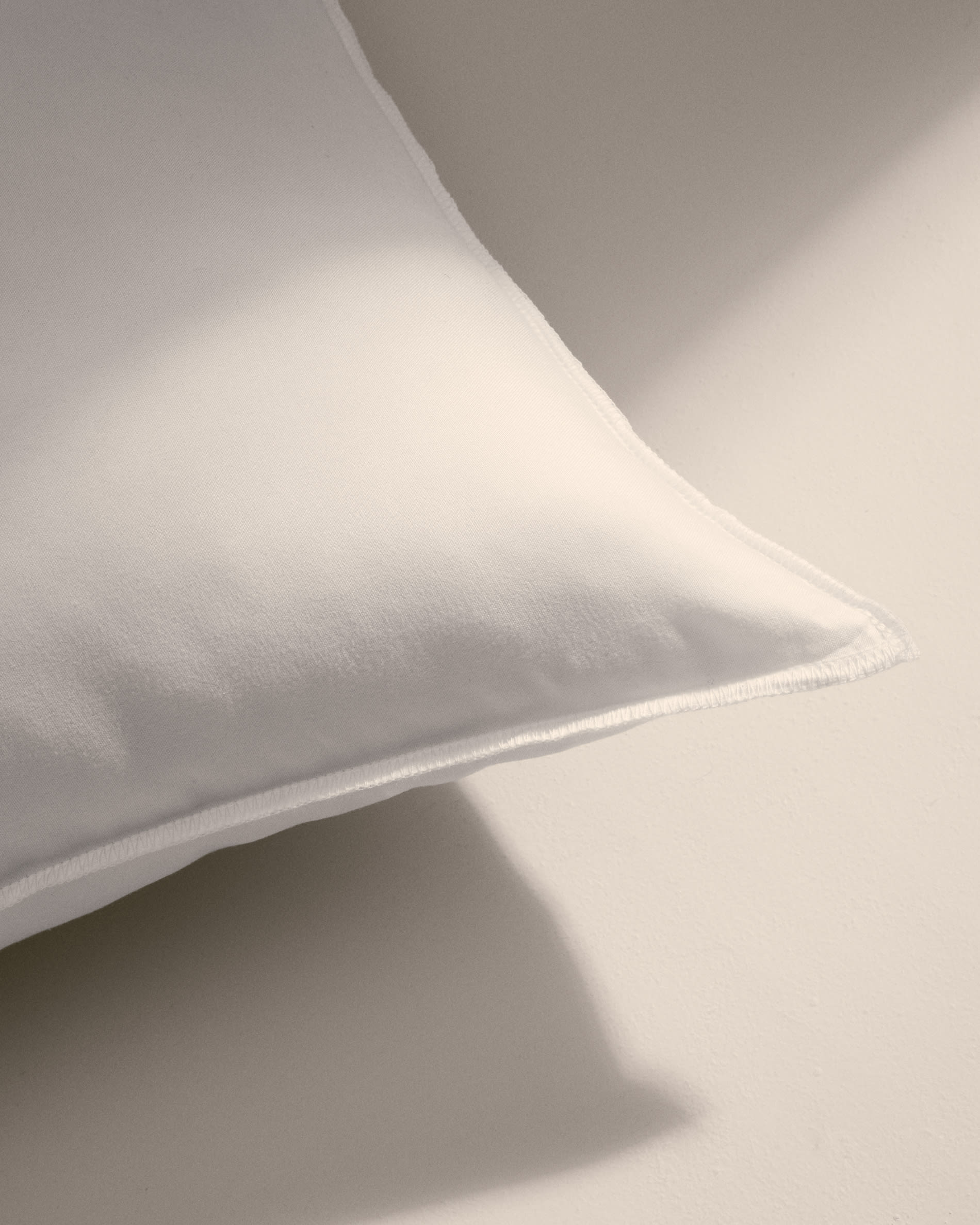 Nubu cushion filler made from recycled microfibre with gel effect 45 x 45 cm, made in Spain