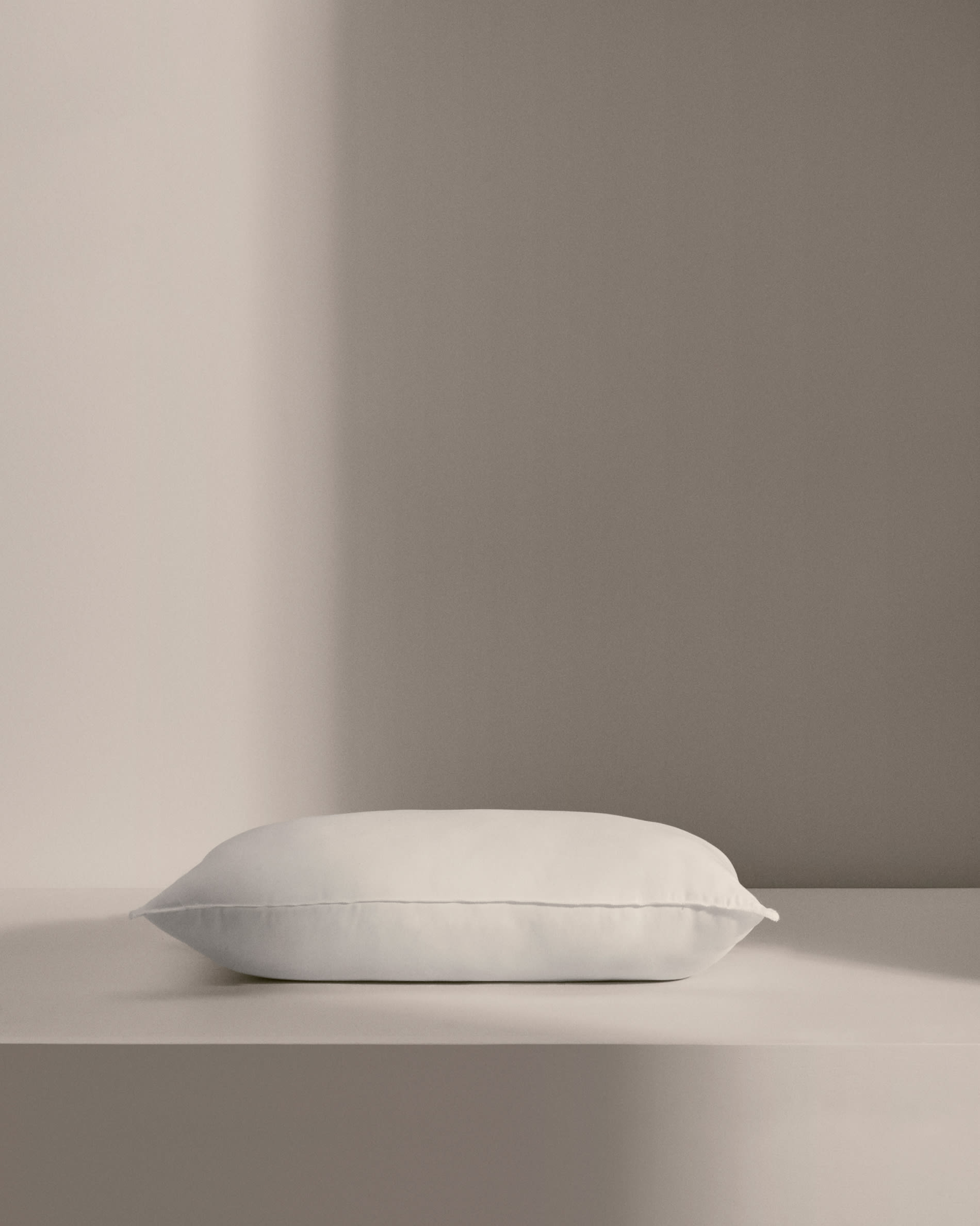 Nubu cushion filler made from recycled microfibre with gel effect 40 x 60 cm, made in Spain