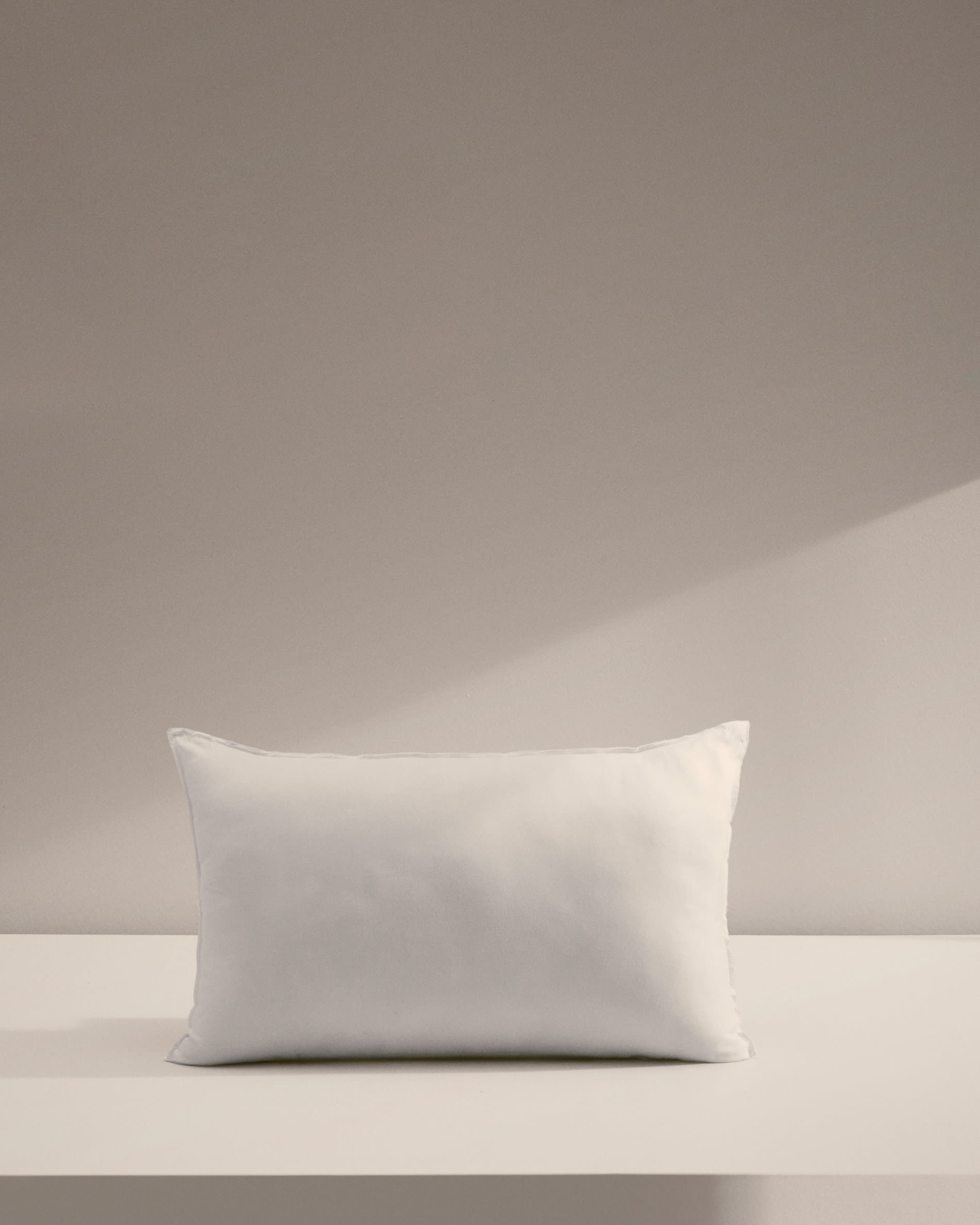 Nubu cushion filler made from recycled microfibre with gel effect 40 x 60 cm, made in Spain