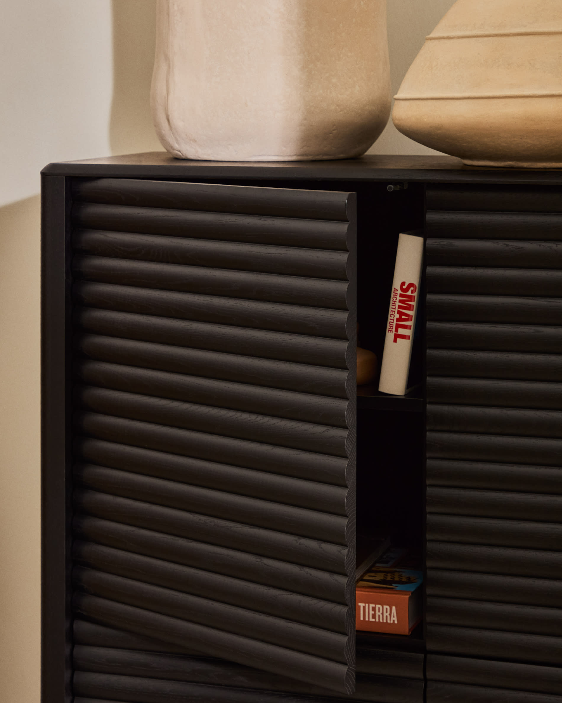 Lenon tall sideboard, 4 doors solid wood and black oak veneer 104,5x144 cm FSC Mix Credit