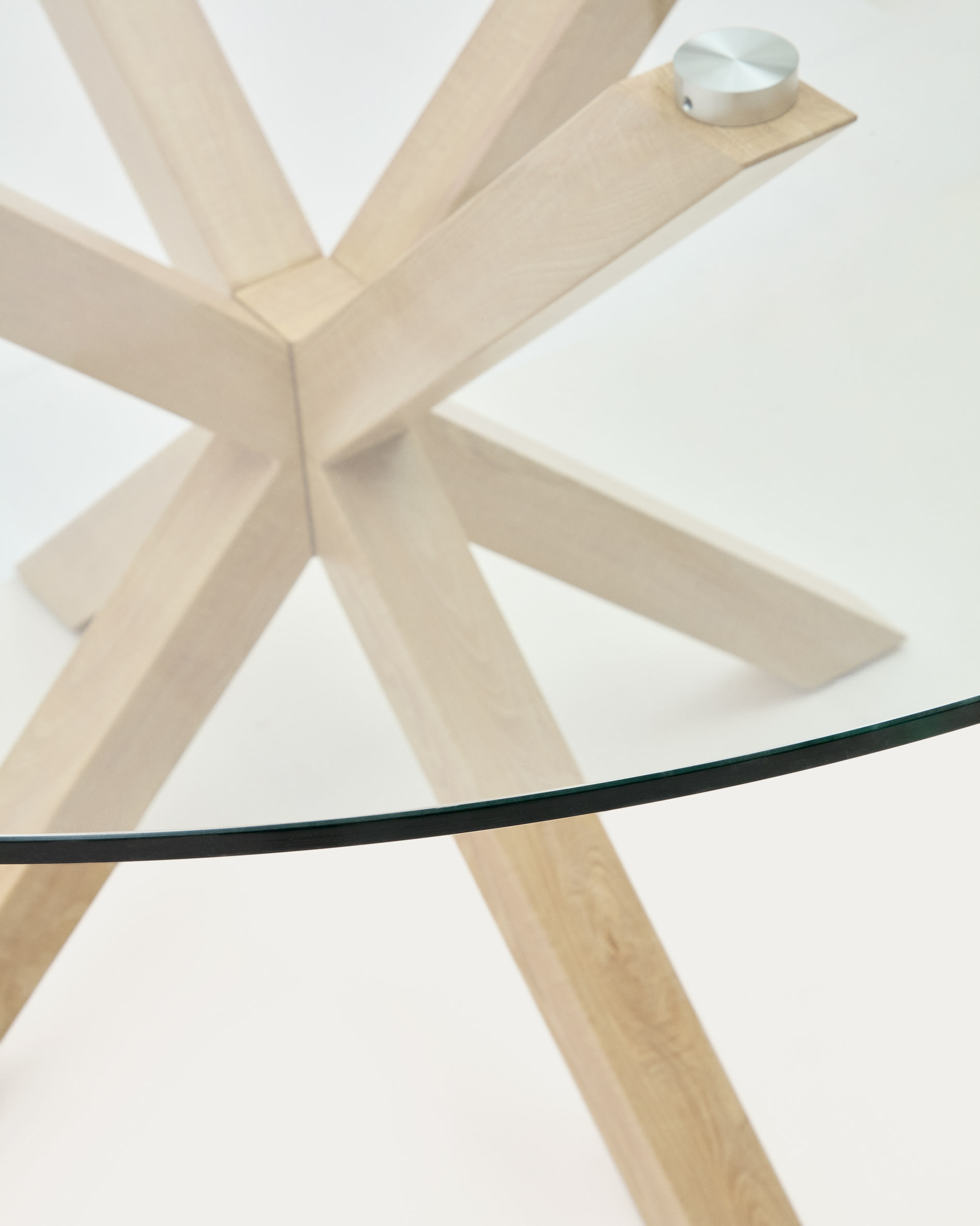 Table ronde Argo en verre avec des pieds en acier effet bois Ø — Kave Home