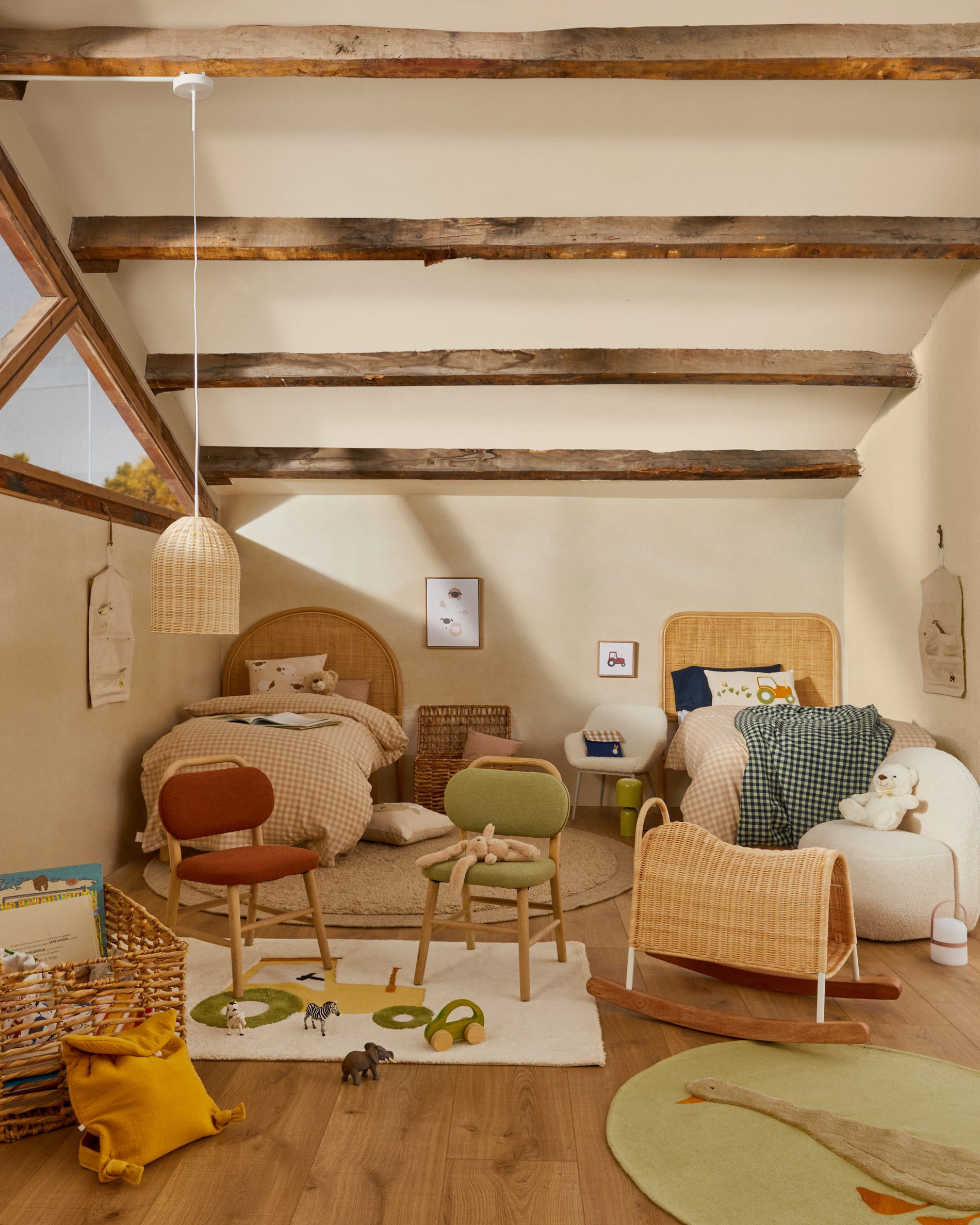 Pecky beige, 100% cotton rug with a tractor feature, 90 x 150 cm
