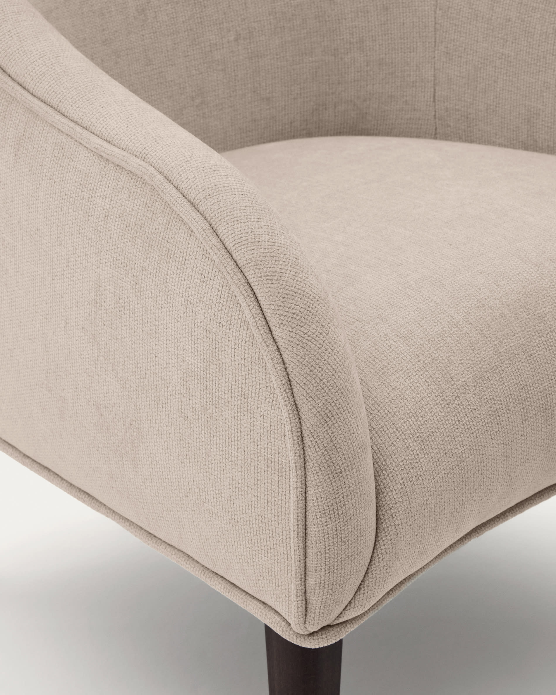 Bobly armchair in beige and with solid beech wood in a wenge finish FSC Mix Credit