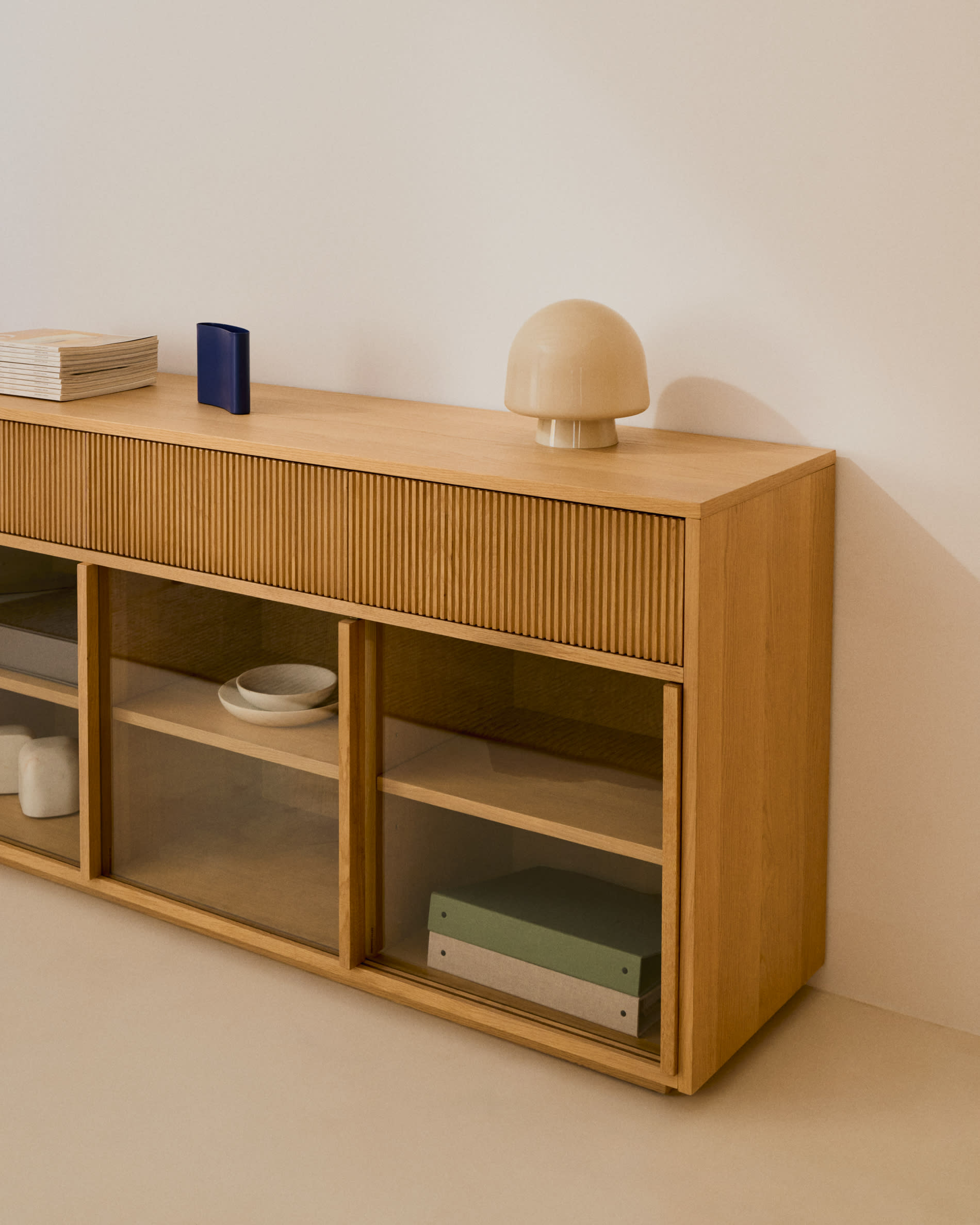 Helvine sideboard 4 doors and 4 drawers oak veneer and tempered glass, 200 x 80cm FSC 100%