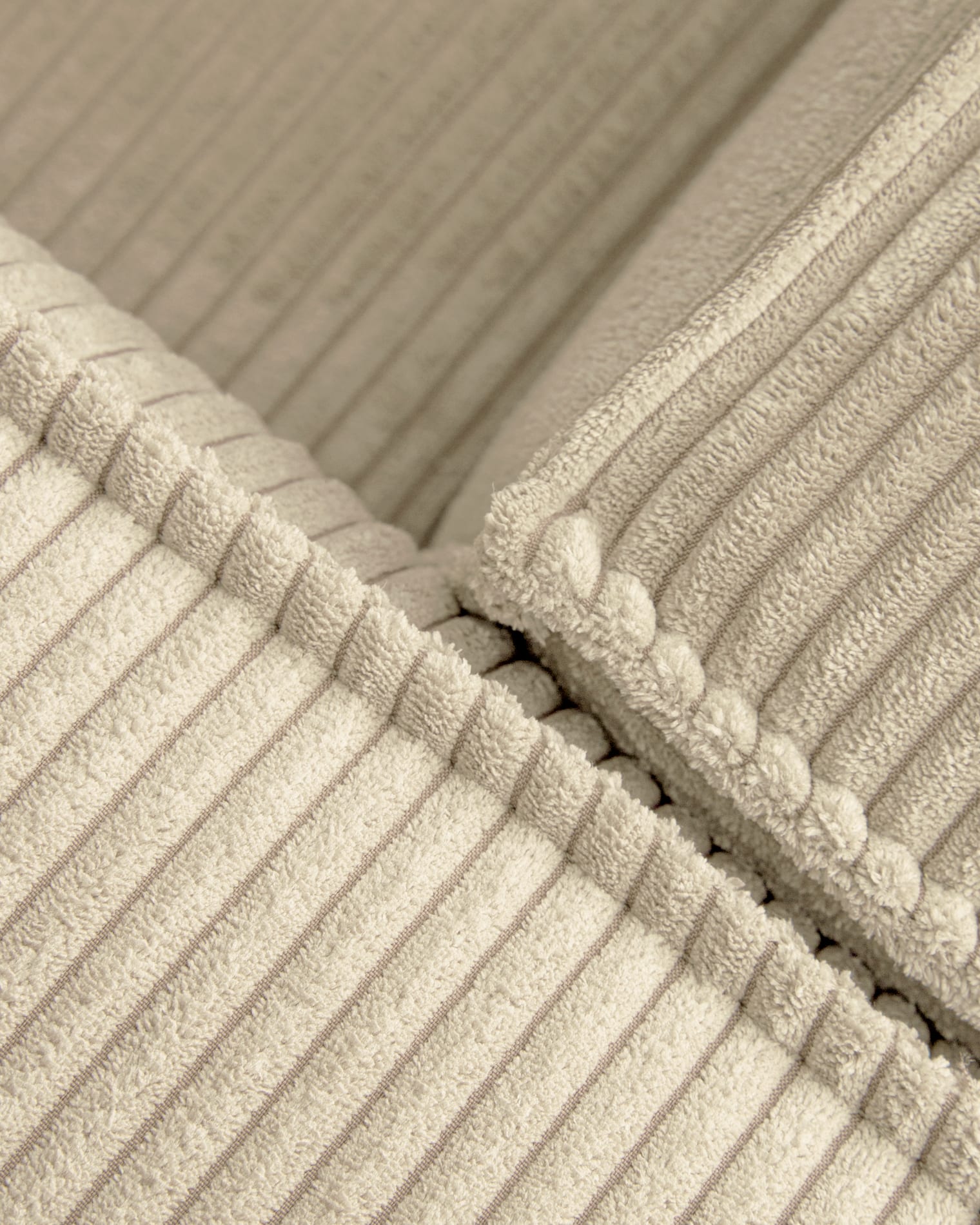 Blok 3-seater sofa in natural thick corduroy 240cm FSC Mix Credit
