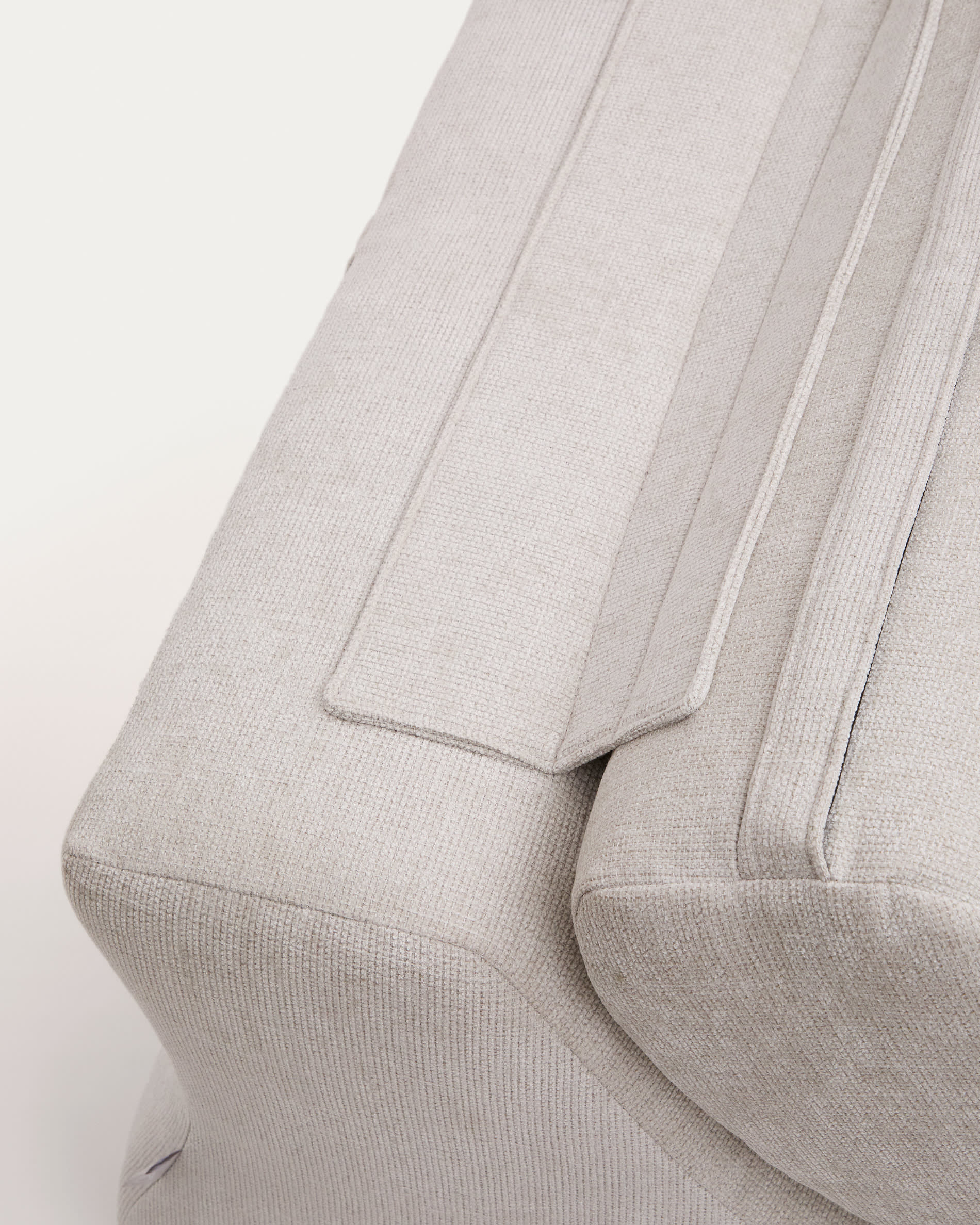 Club pearl-coloured, chenille armchair