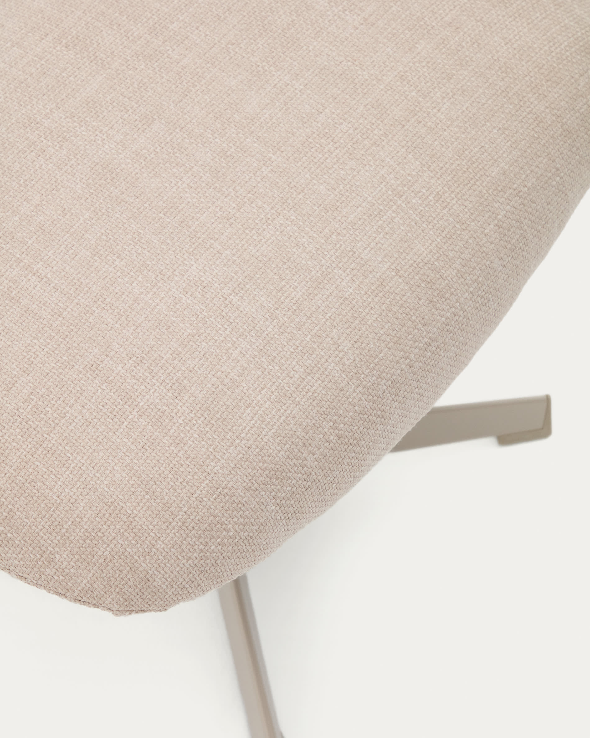Teryl swivel footrest in beige chenille and metal with a grey finish FSC™ 100%.