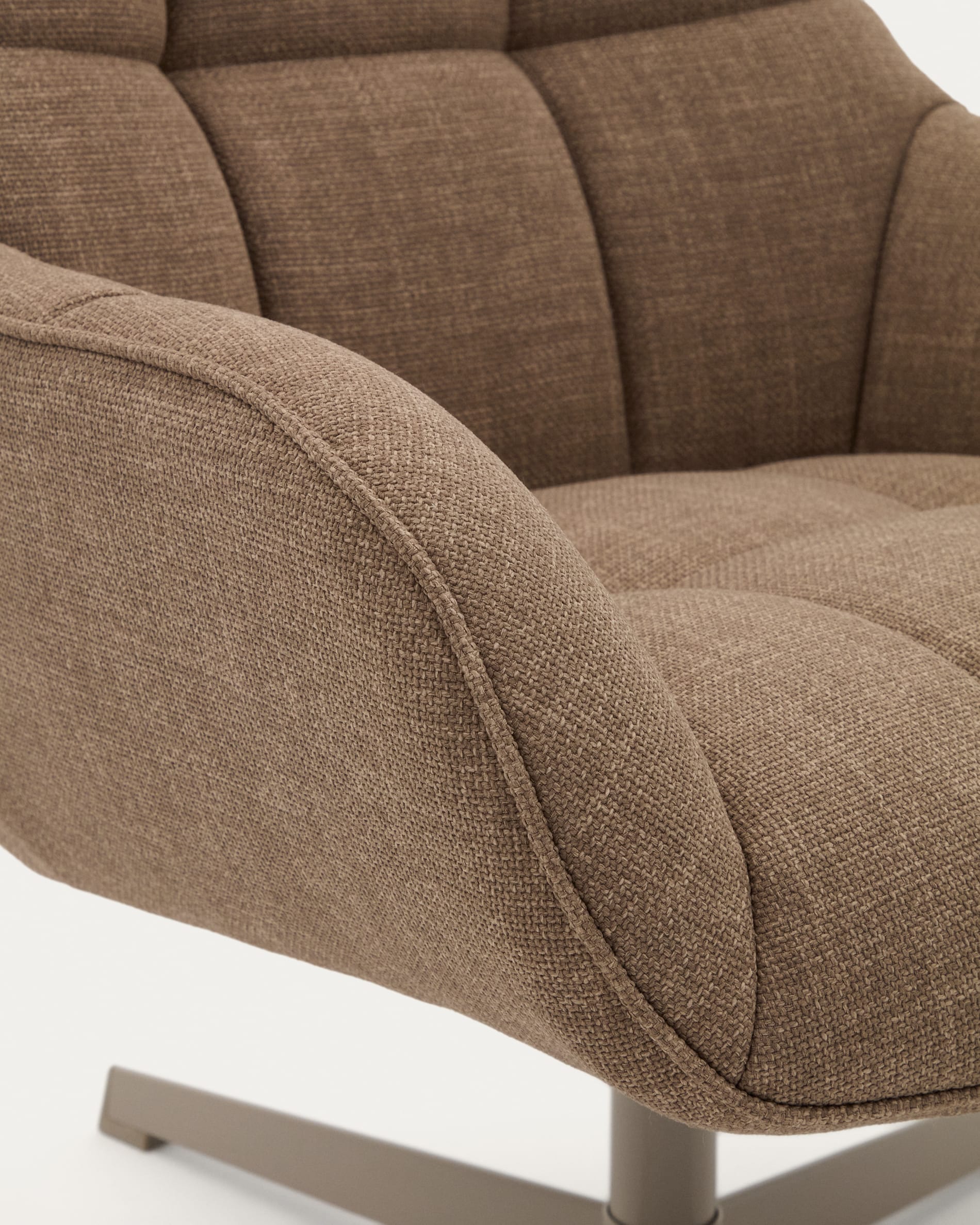 Jaspe light brown swivel armchair with grey-finished metal, FSC 100%
