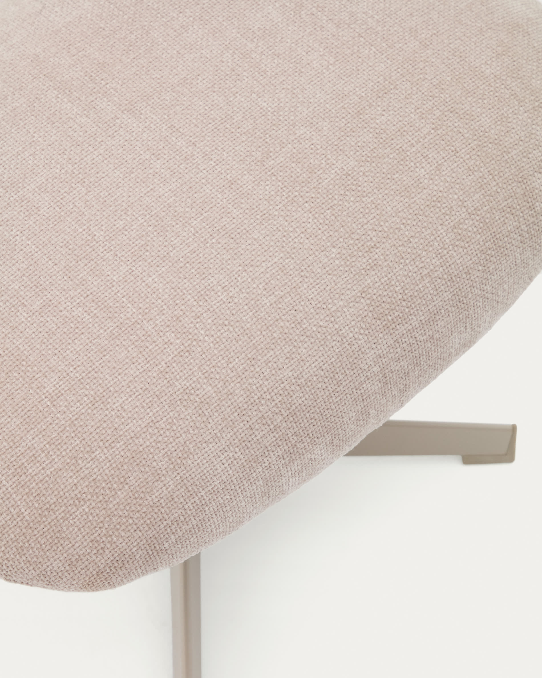 Jaspe swivel footrest in beige and metal with a grey finish FSC™ 100%.
