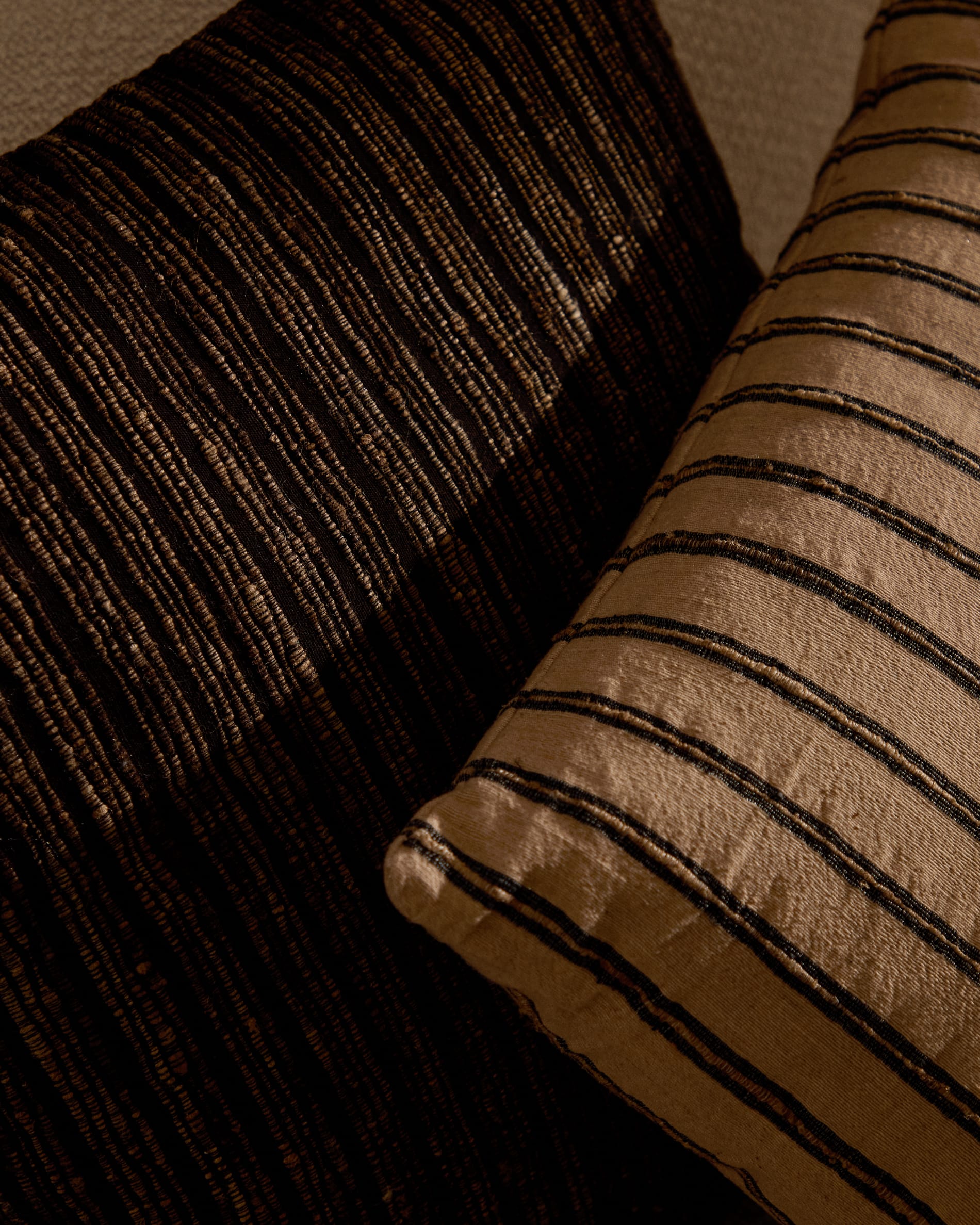 Caliu beige and grey striped silk and cotton, 45 x 45 cm