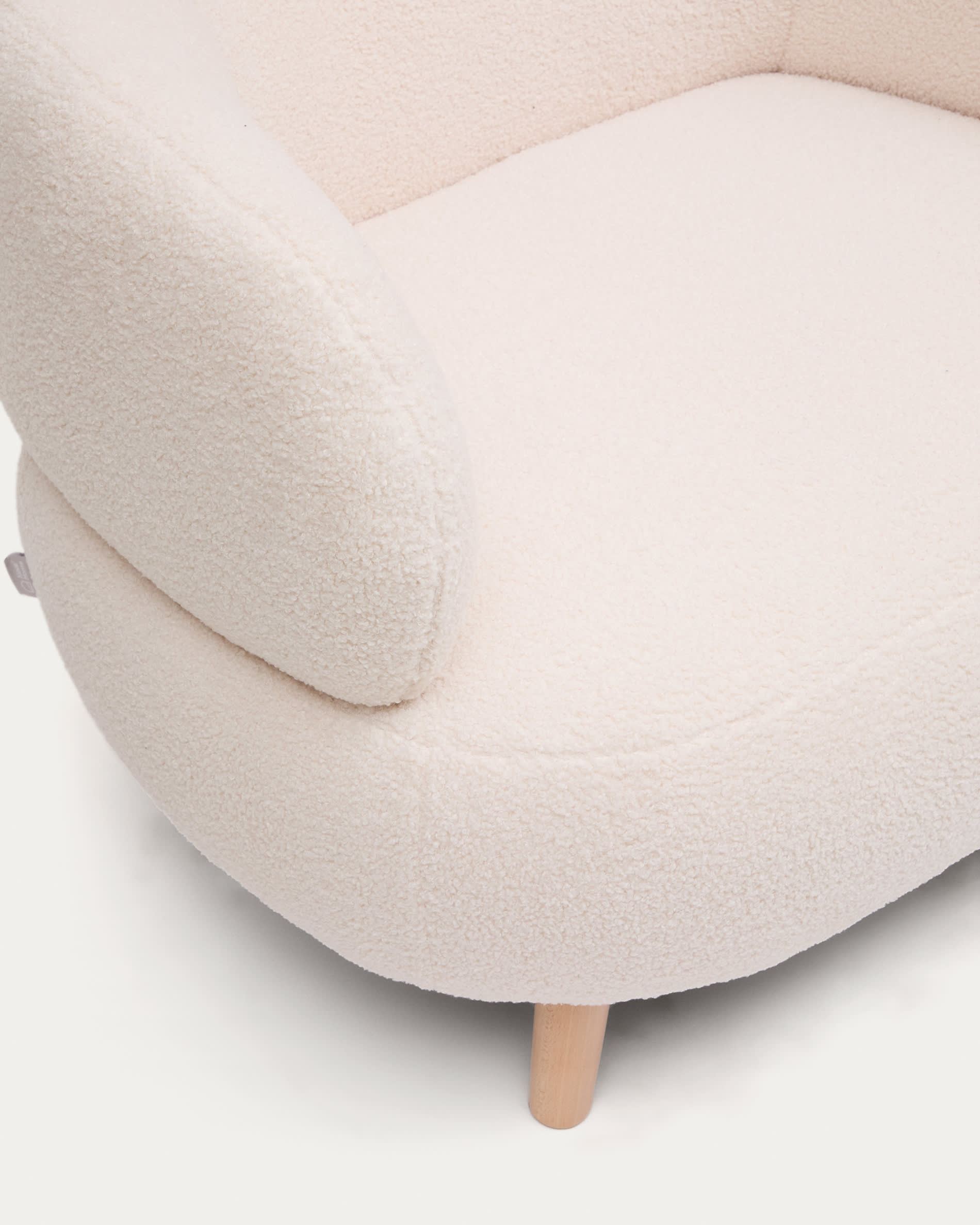 Luisa armchair in ecru boucle with solid beech wood legs 90 cm