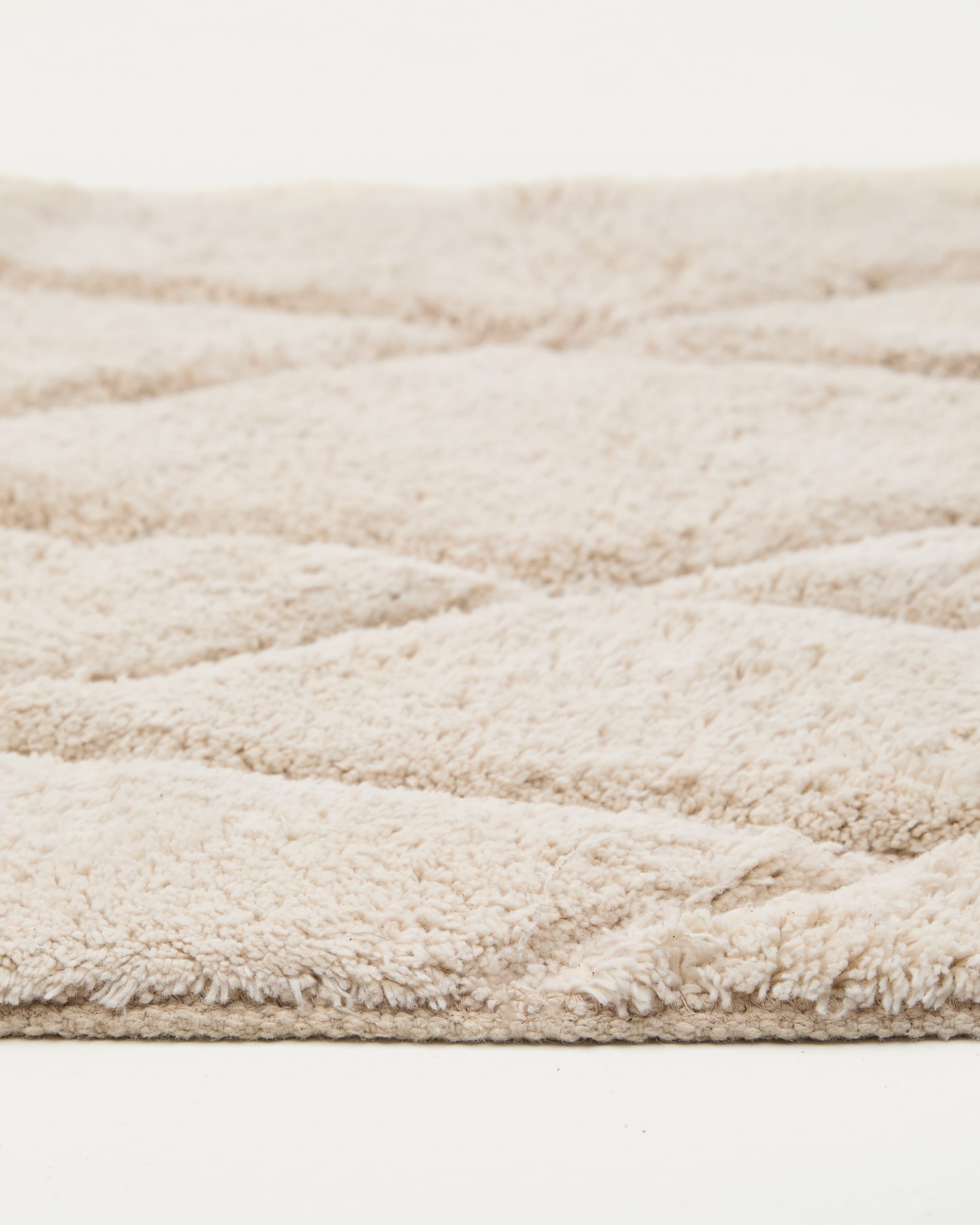 Nyana white, cotton bathmat, 50 x 70 cm