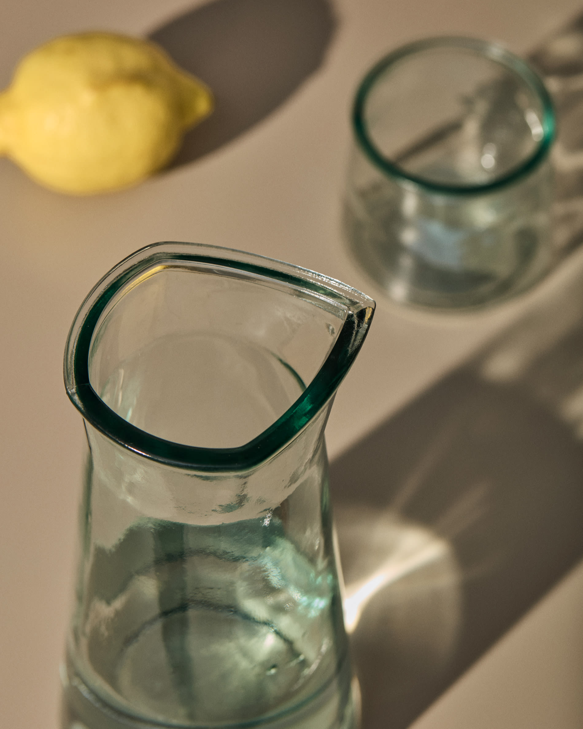Izai transparent recycled glass jug