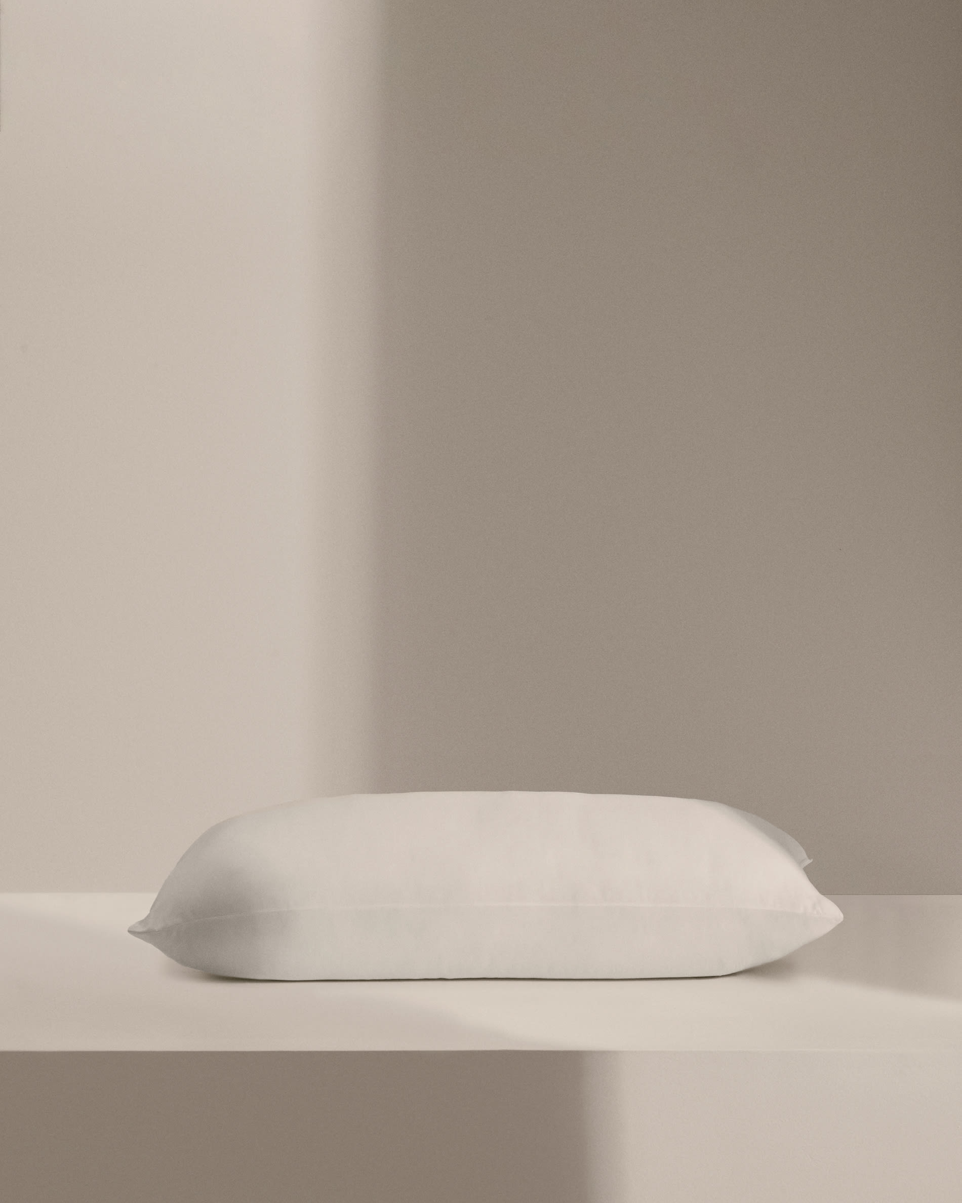 Duca pillow with 10% down and 90% feather, 70 x 40 cm made in Spain