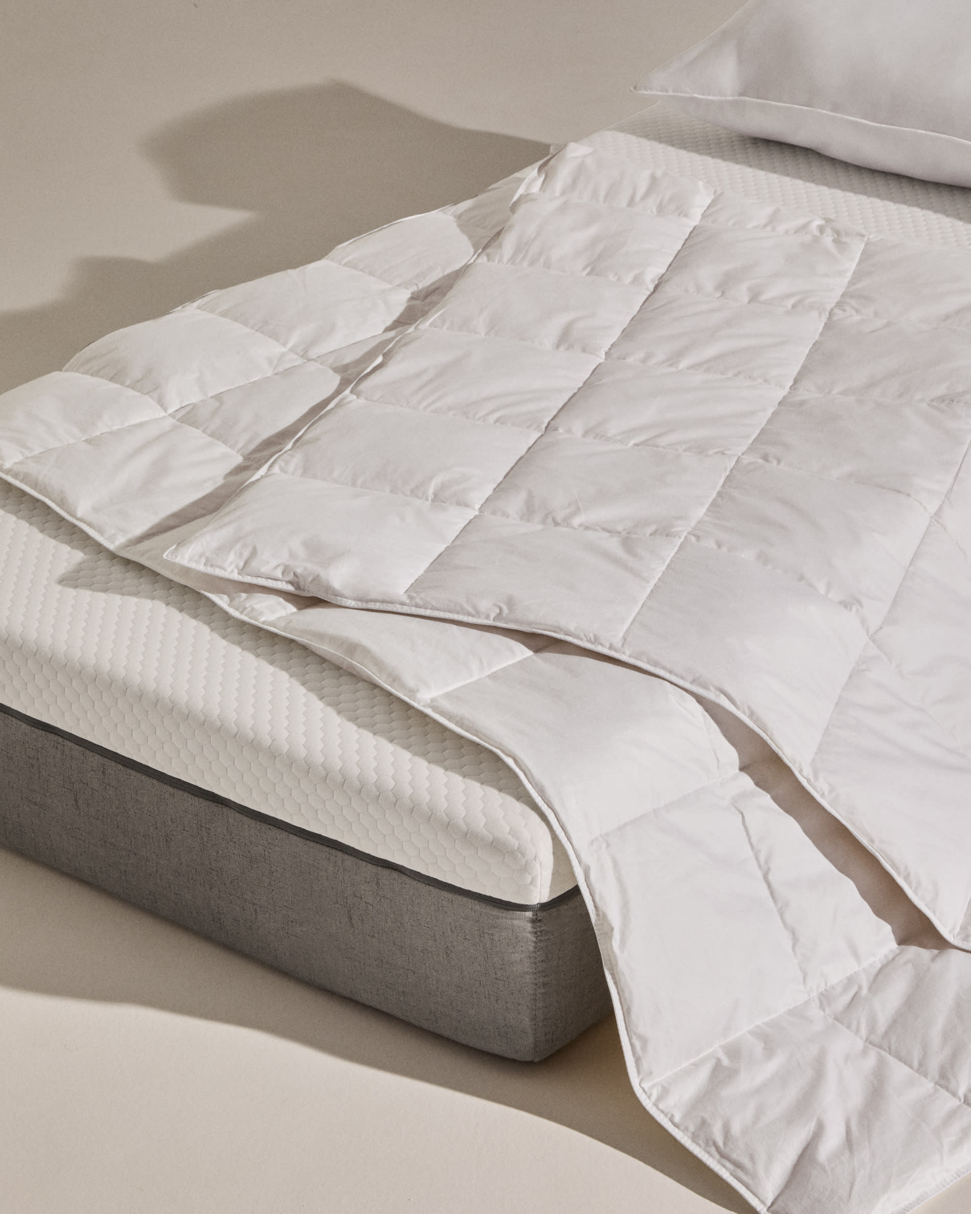 Atra 190gsm down and feather duvet for 80/90cm bed made in Spain
