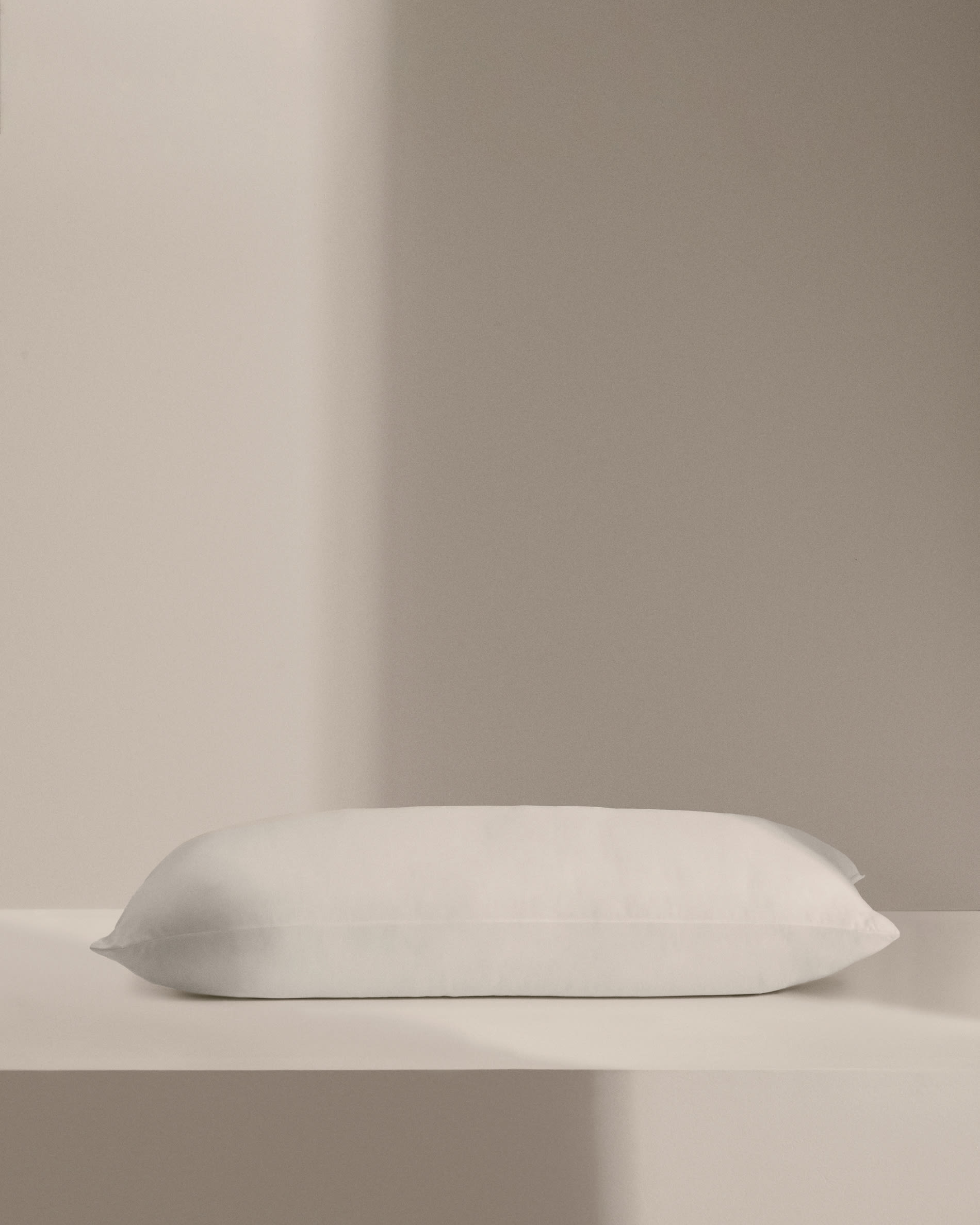 Duca pillow with 10% down and 90% feather 80 x 40 cm made in Spain