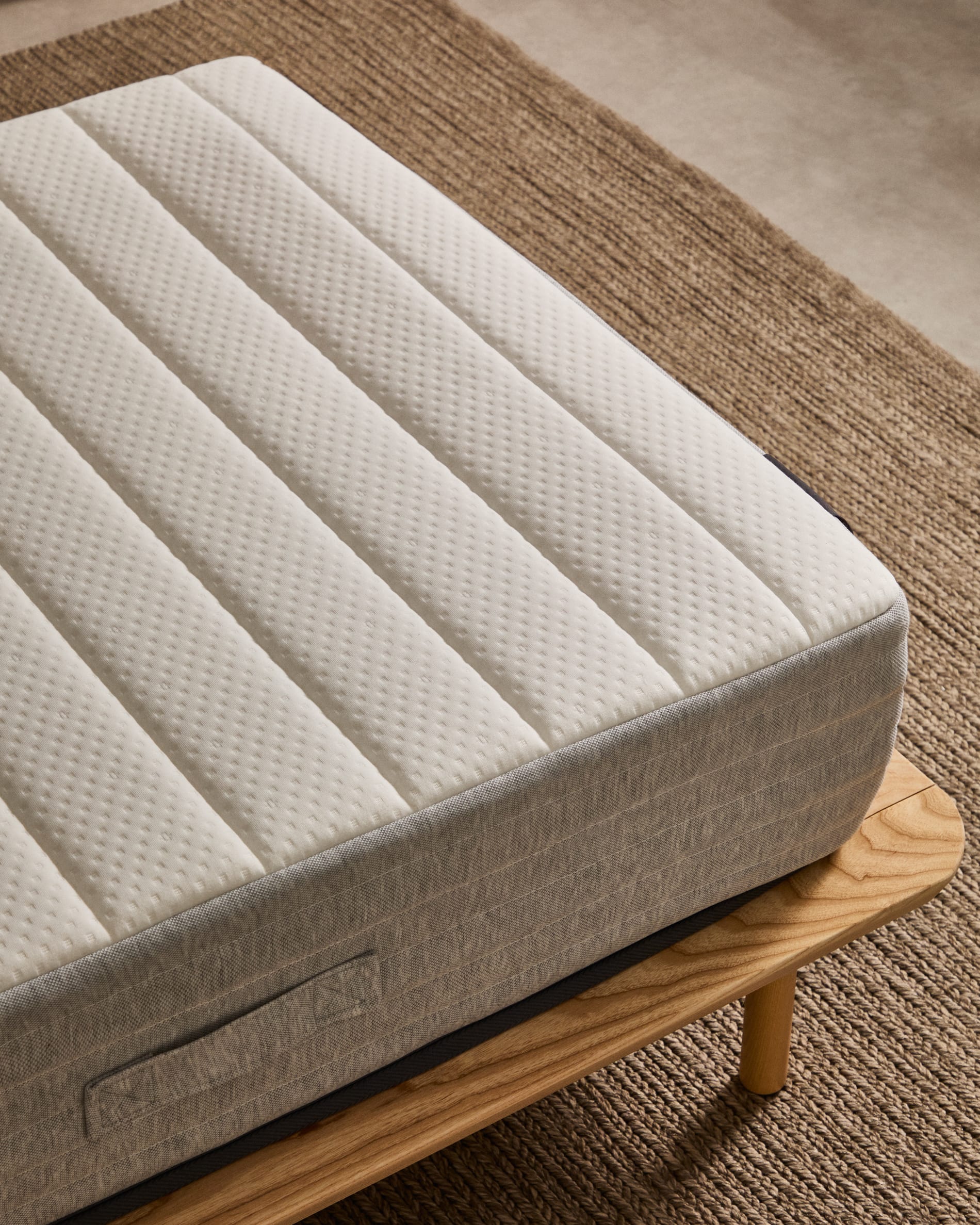 Juno mattress with pocket springs 90 x 200 cm
