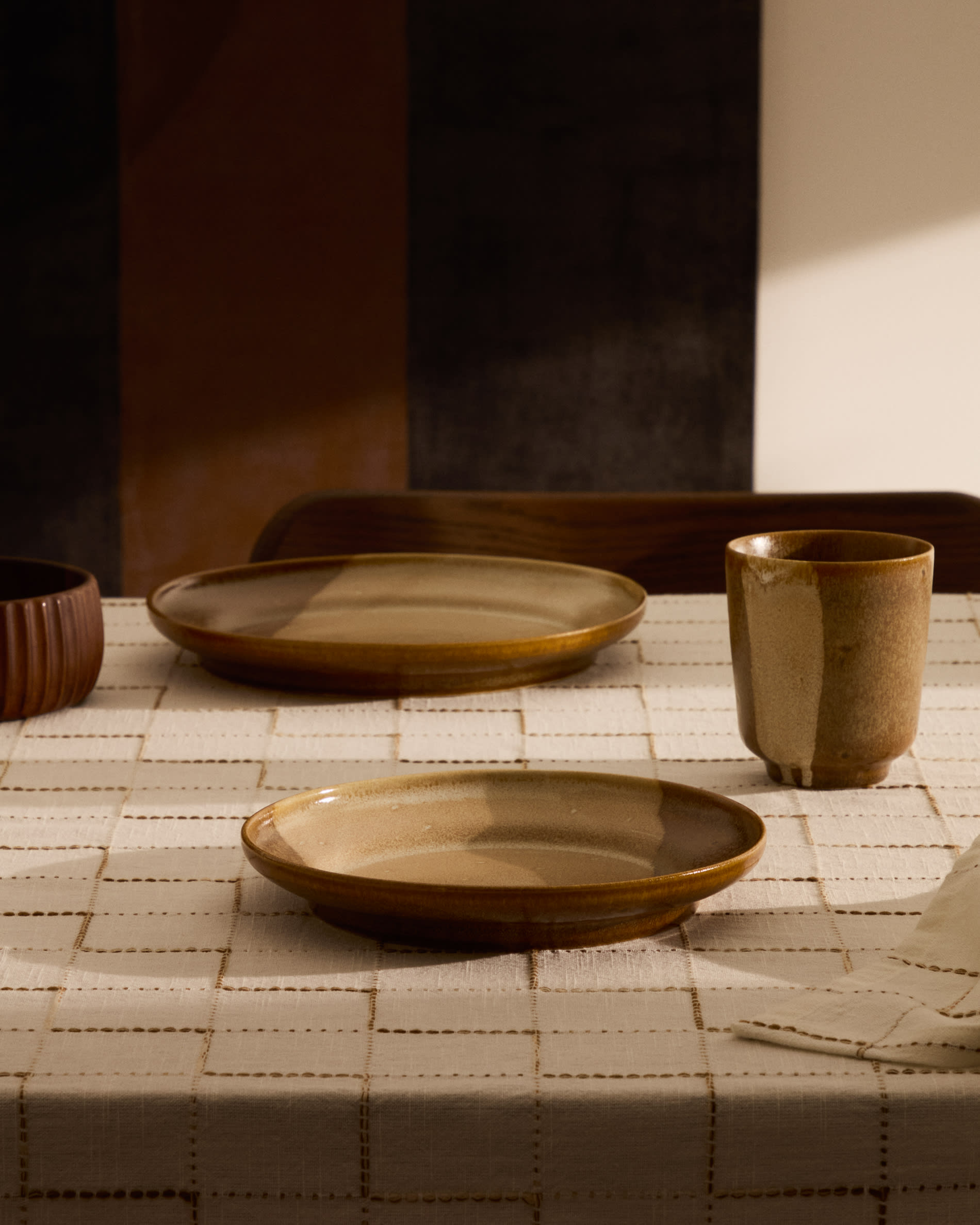 Brown ceramic Nagoli dessert plate