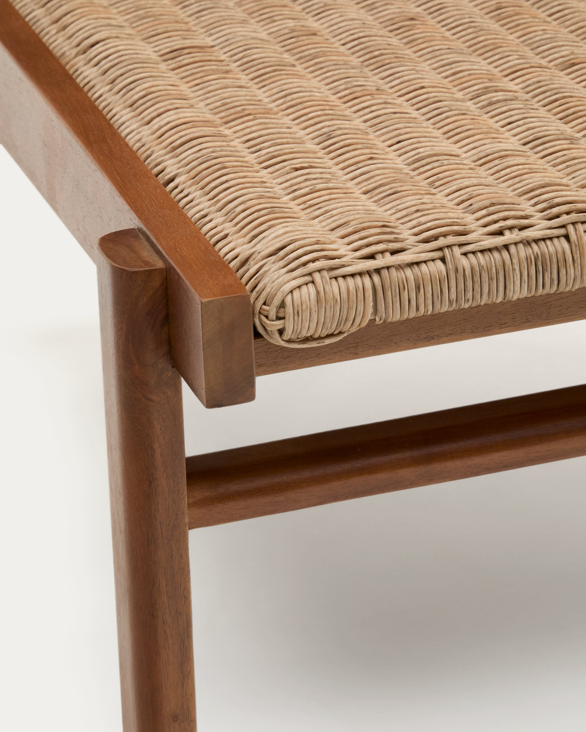 Itani armchair in FSC 100% solid acacia wood and synthetic rattan