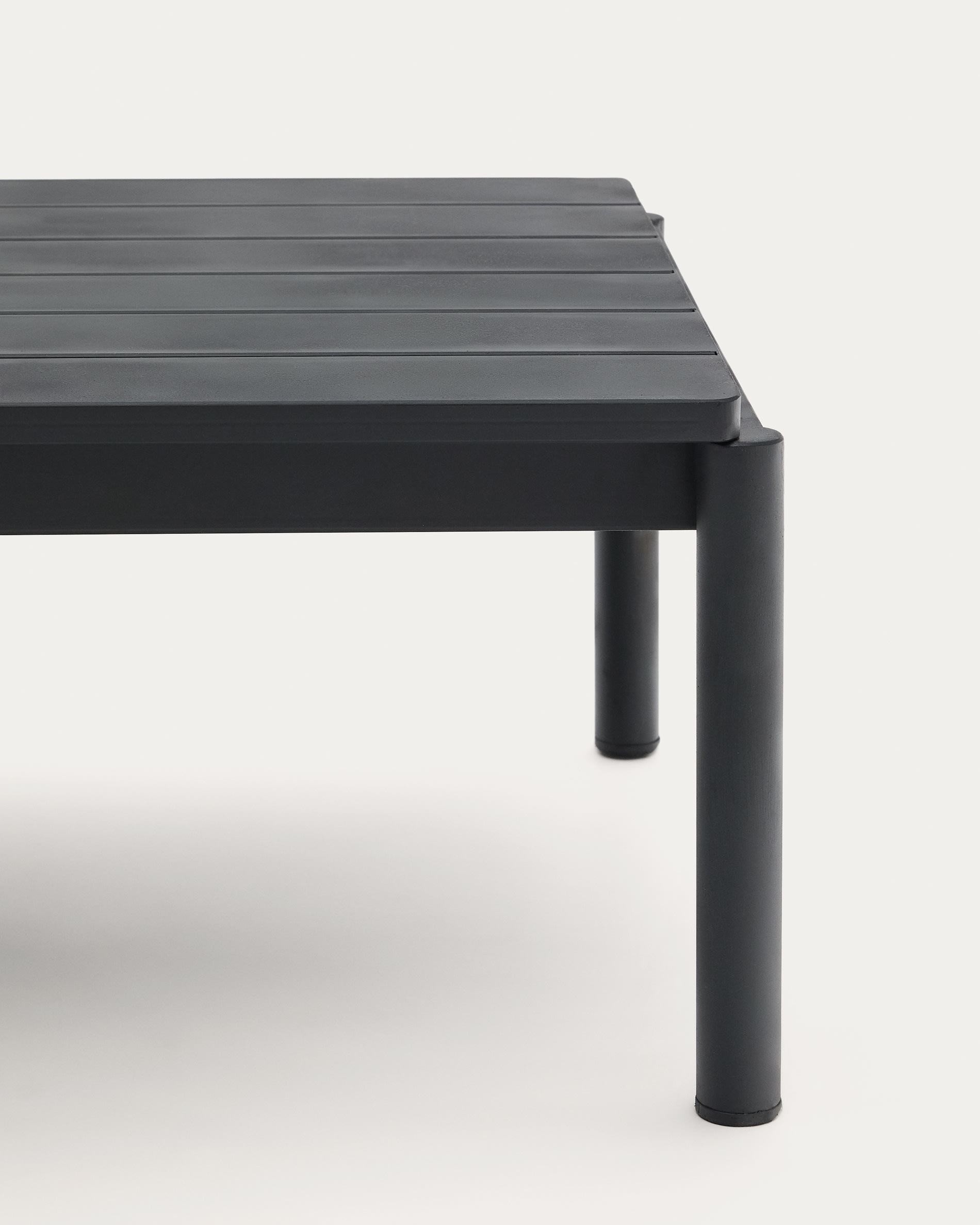 Sorells coffee table in grey aluminum 63 x 144,6 cm