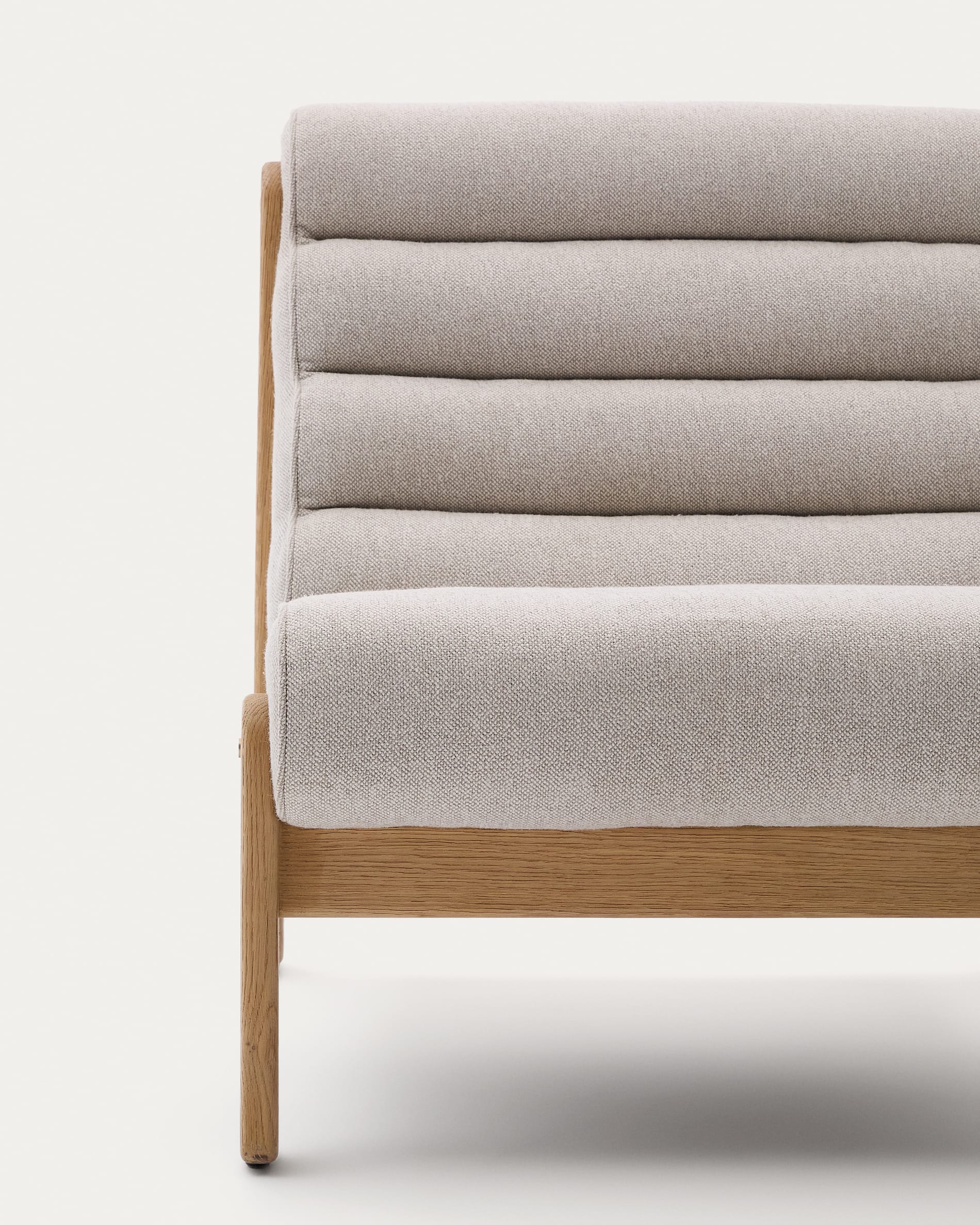 Magira beige armchair in solid oak wood with natural finish