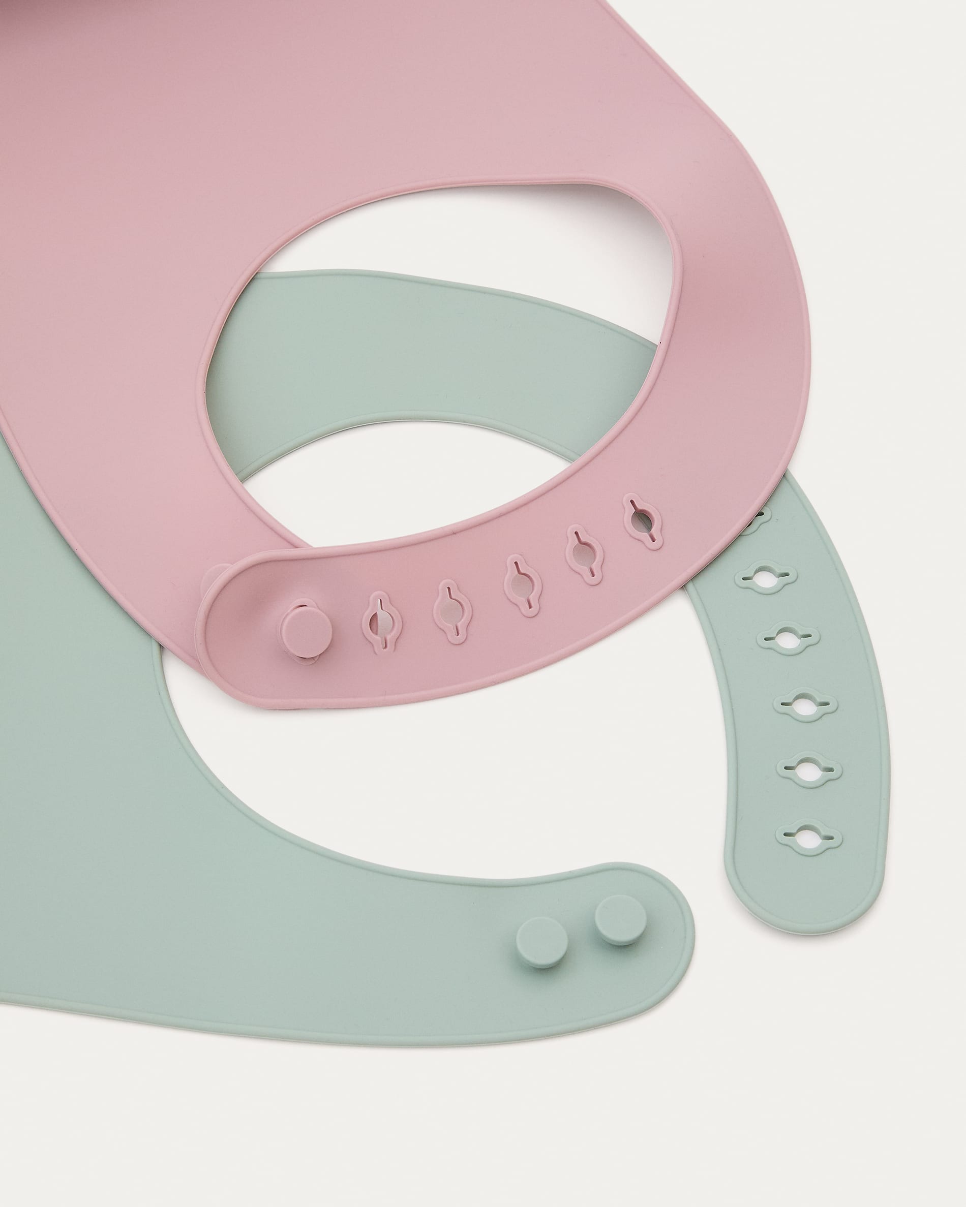Lili set of two bibs in pink and turquoise silicone