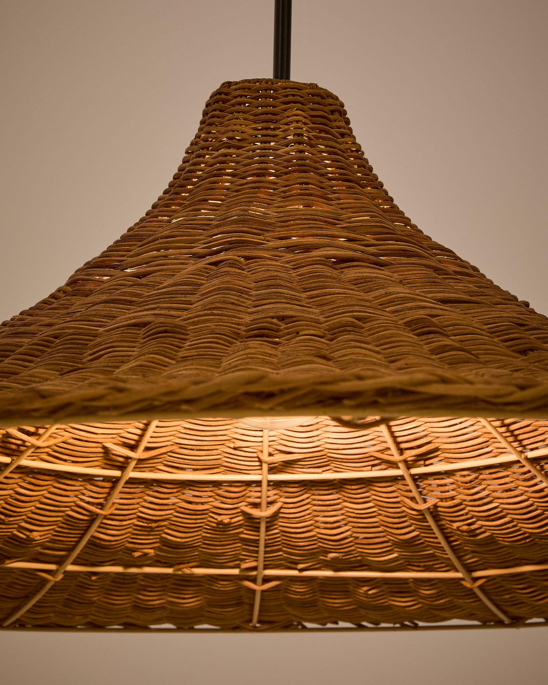 Bladia rattan ceiling lamp shade with natural finish Ø70cm