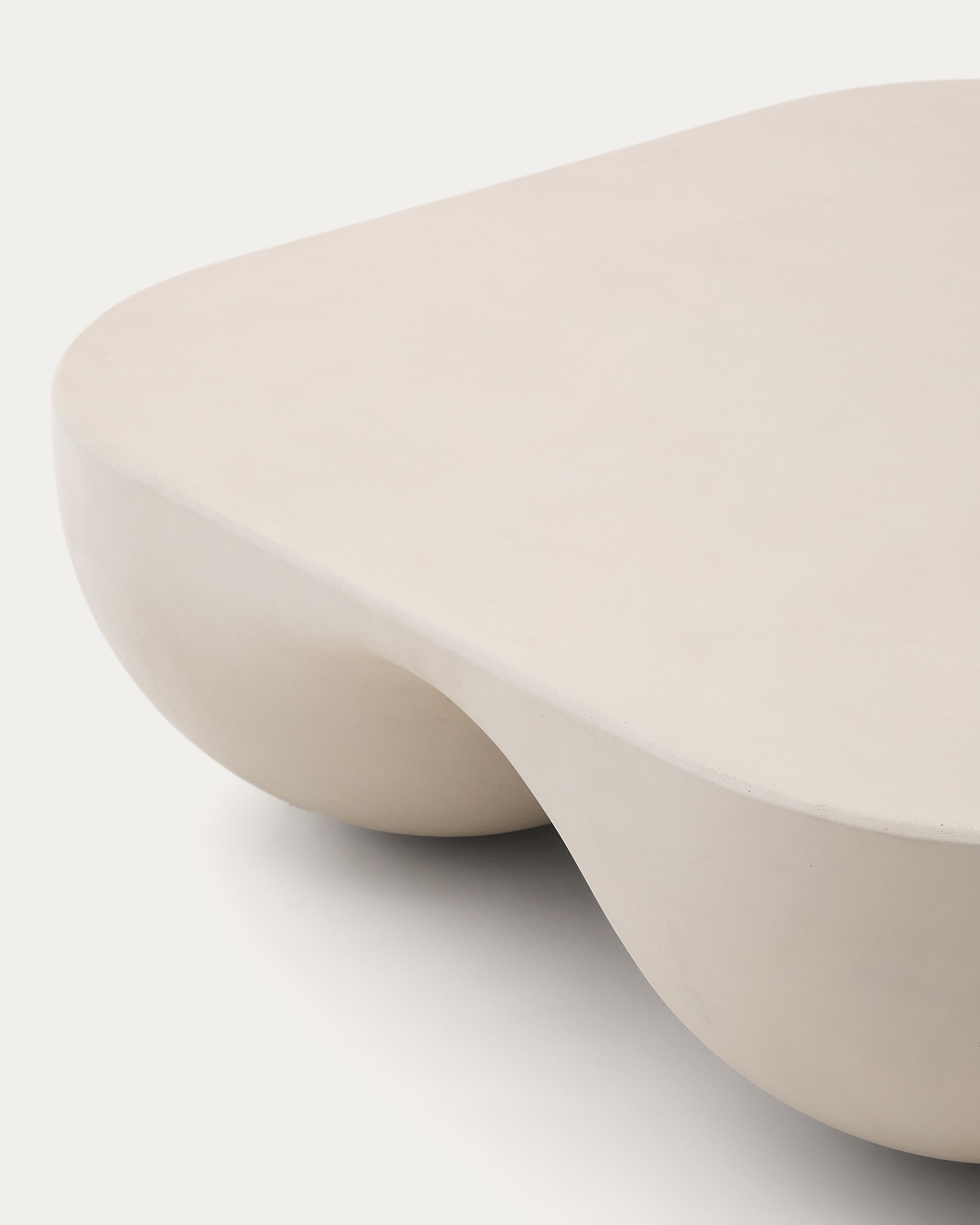 Colba polystone coffee table 100 x 100cm