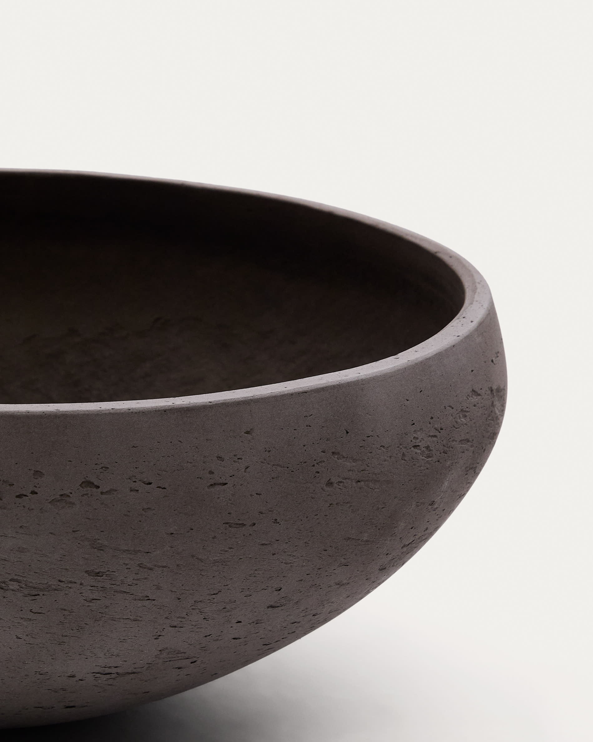 Set of 2 Nura terracotta cement-effect planters Ø55 cm
