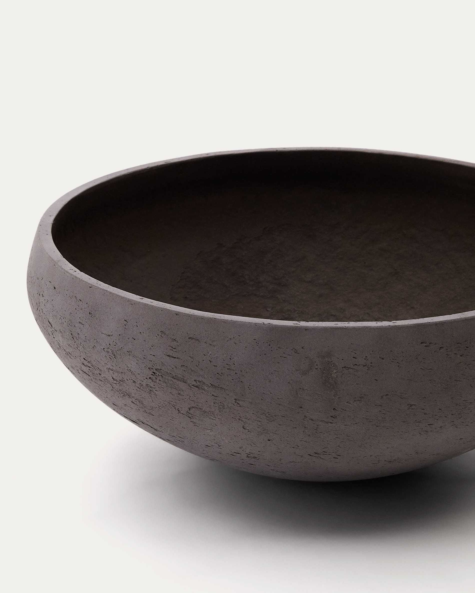 Set of 2 Nura terracotta cement-effect planters Ø55 cm
