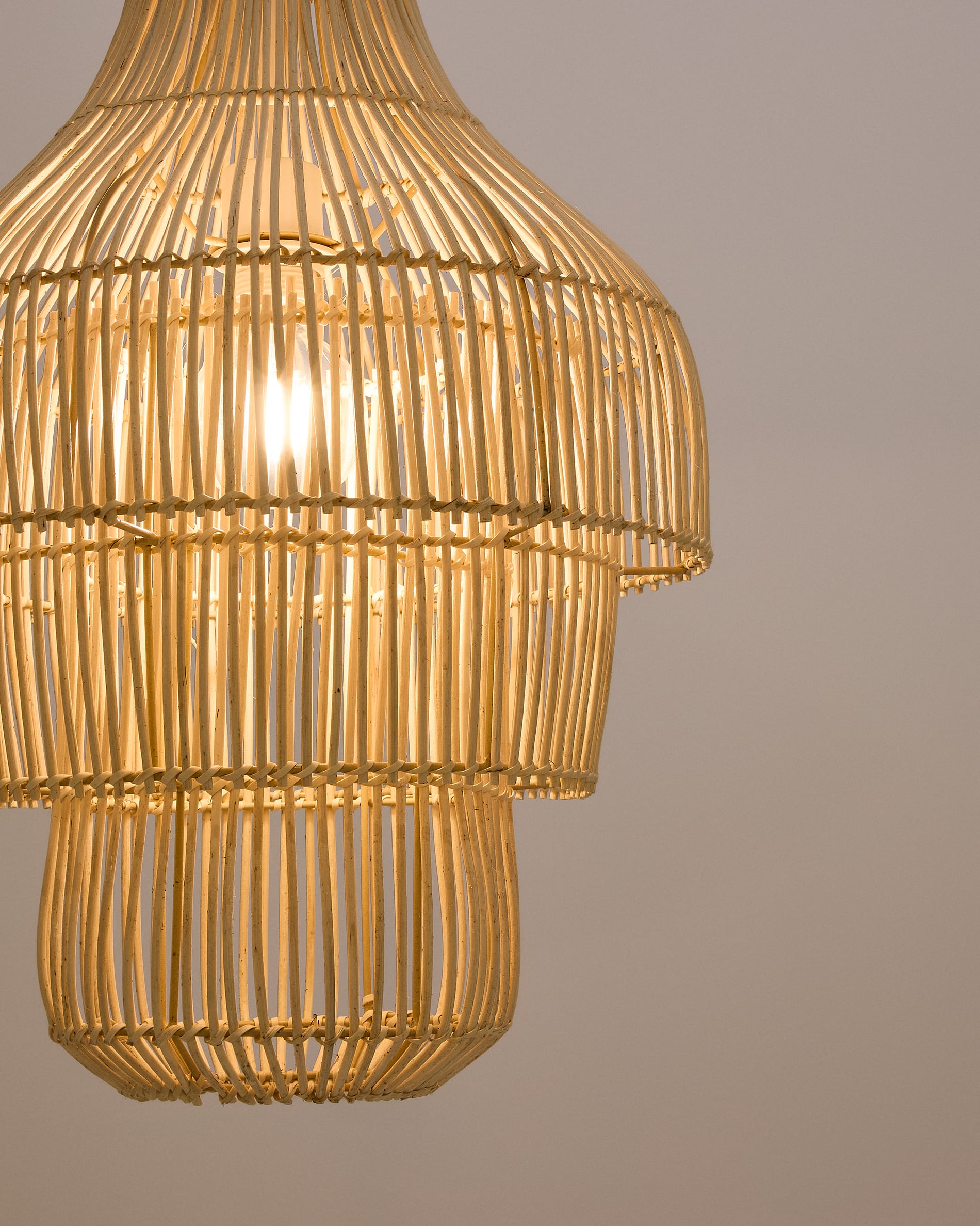 Janoa rattan ceiling lamp shade with light finish Ø38cm