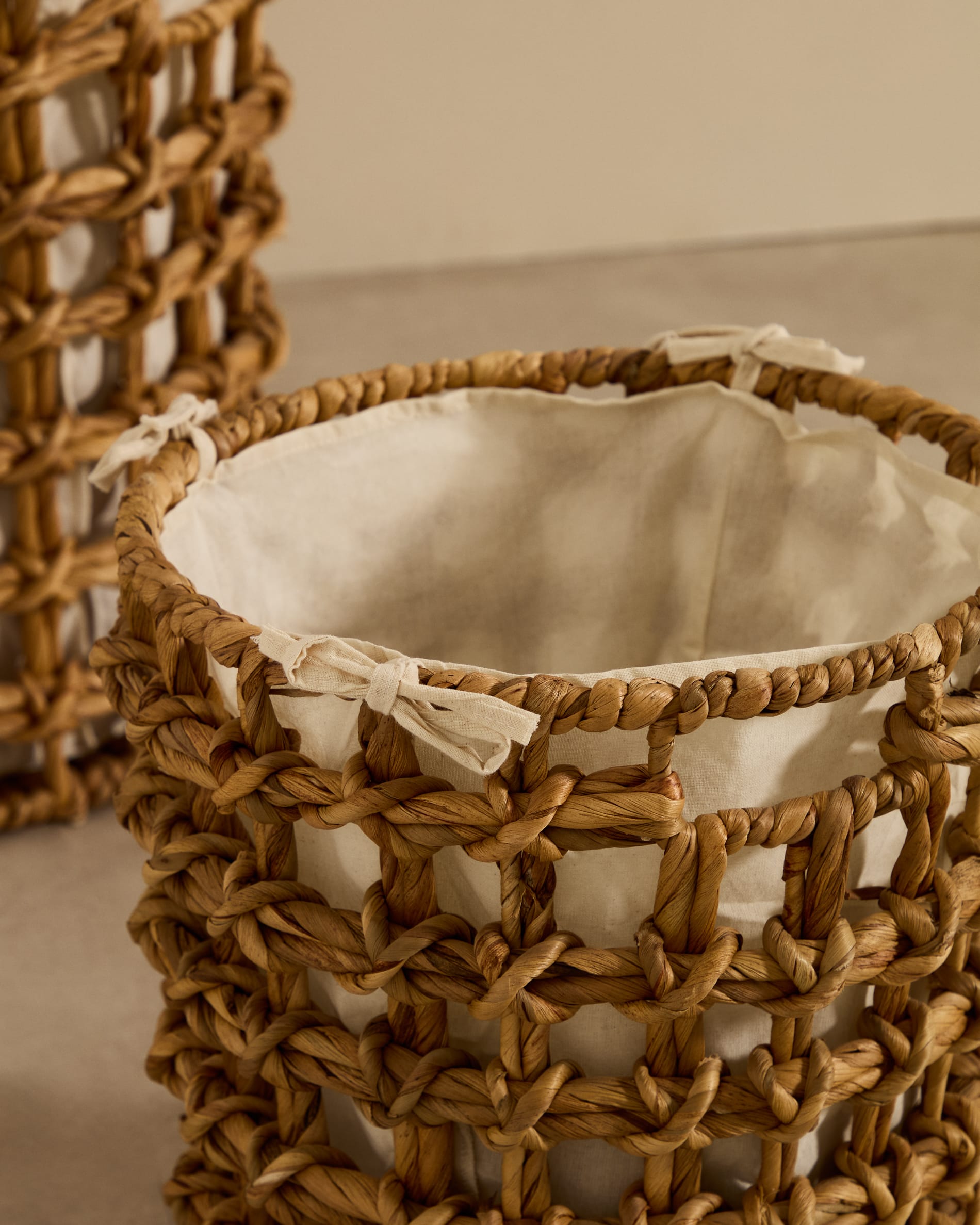Dilam set of 2 natural fibre baskets, Ø 30 cm / Ø 38 cm