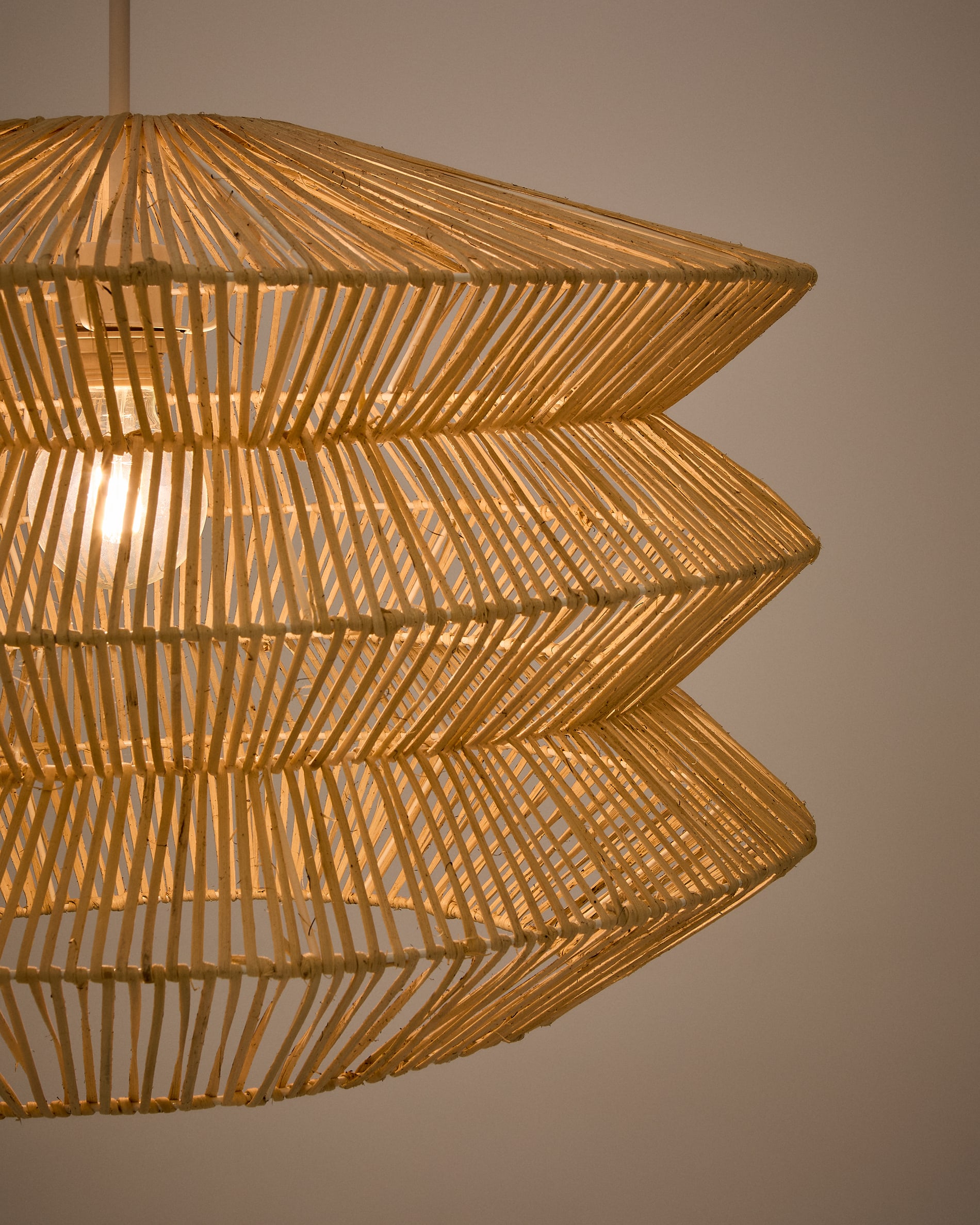 Dakit ceiling lamp shade in rattan with light finish 60 x 39cm