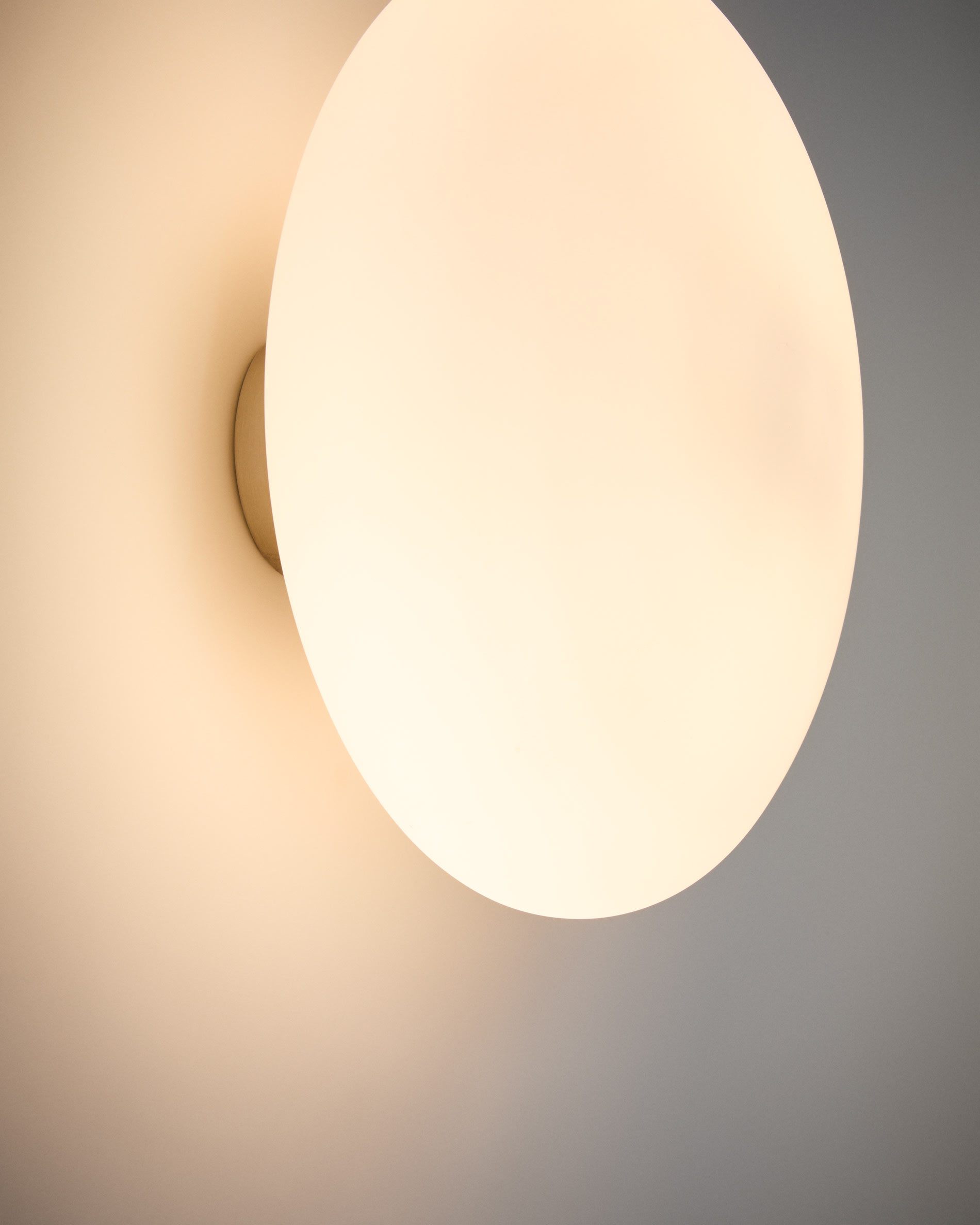 Bamila smoked glass and nickel wall lamp Ø25cm