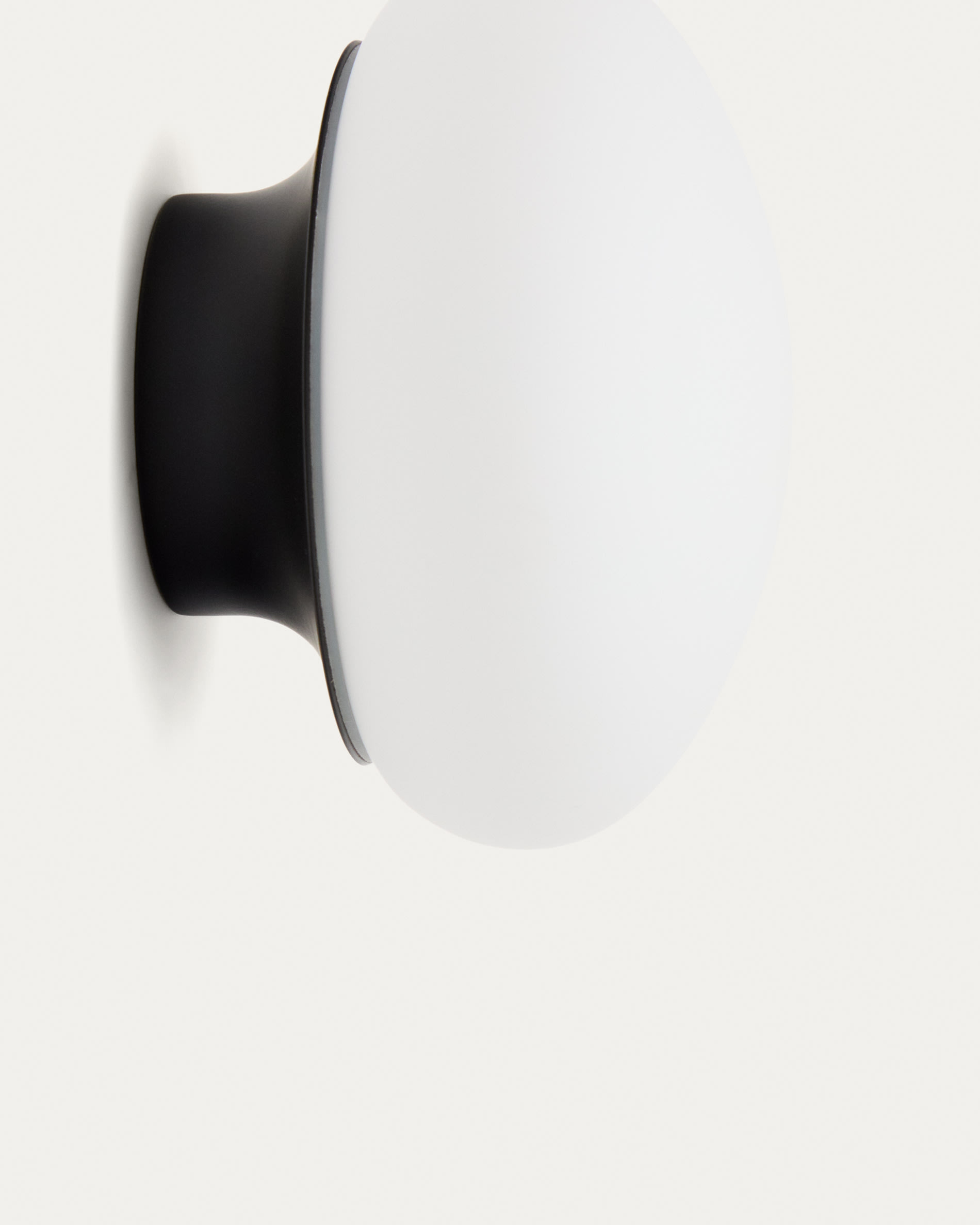Bamila wall lamp in smoked glass and black metal Ø15cm